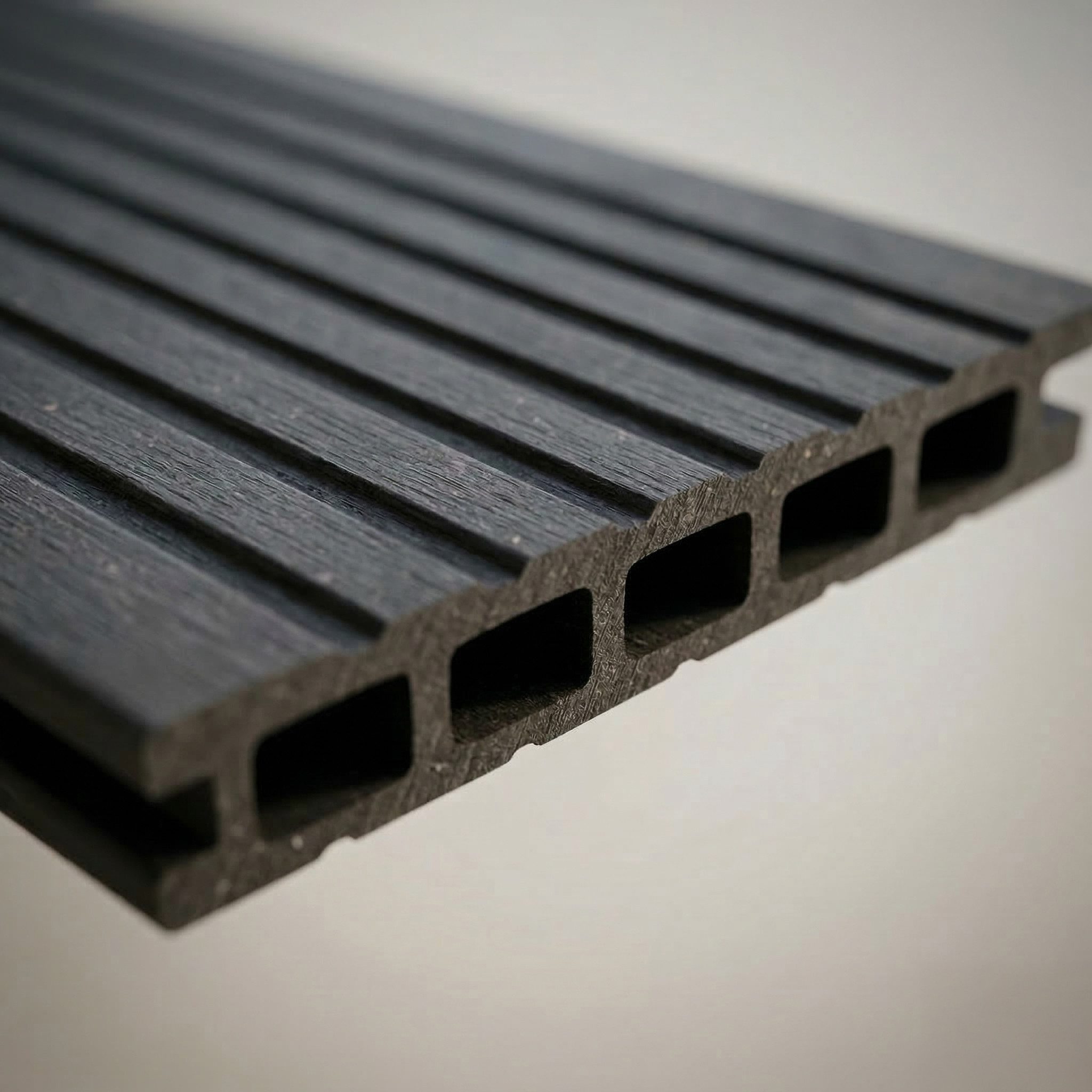 Woodstore24 Terrassendielen WPC Terrassenboden Komplettset mit Clipsystem, 20 mm Stärke, (Hohlkammer Diele geriffelt 240 cm Länge 145 mm Breite, Terrassenboden in Anthrazit Grau Braun für Balkon & Garten Outdoor), WPC Terrassendielen Komplettset mit Clipsystem