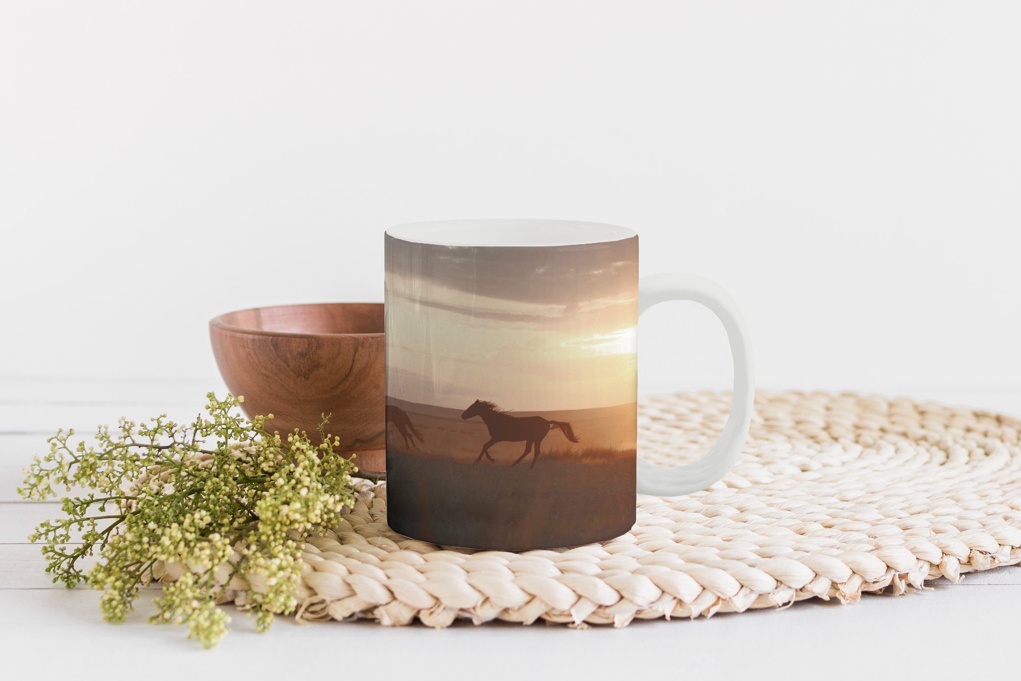 MuchoWow auf Keramik, laufen Geschenk Tasse Wiese, Becher, Teetasse, Teetasse, Kaffeetassen, einer Wildpferde