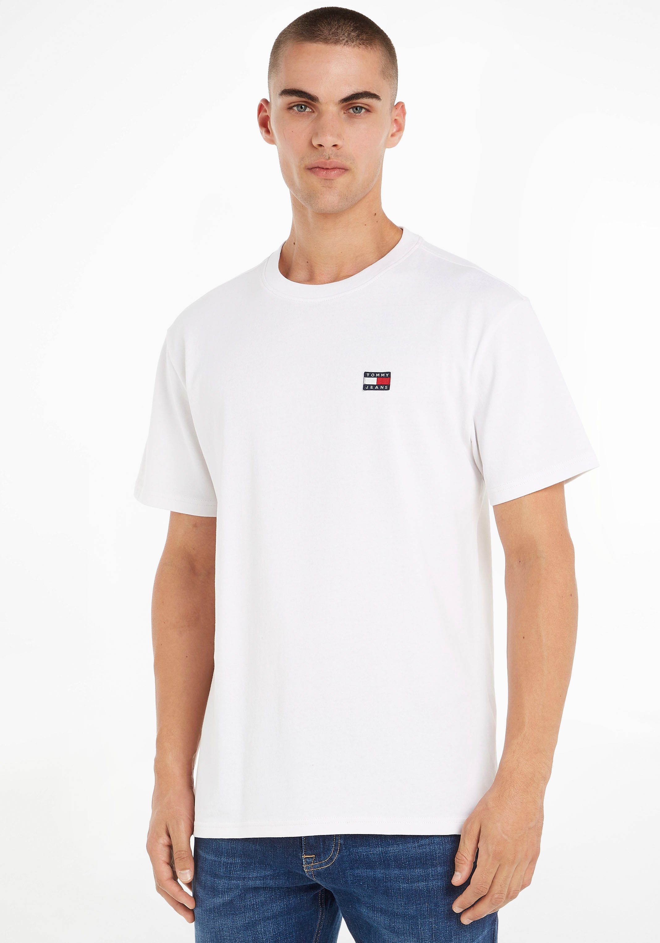 Tommy Jeans CLSC mit BADGE TOMMY XS TEE White TJM Rundhalsausschnitt T-Shirt