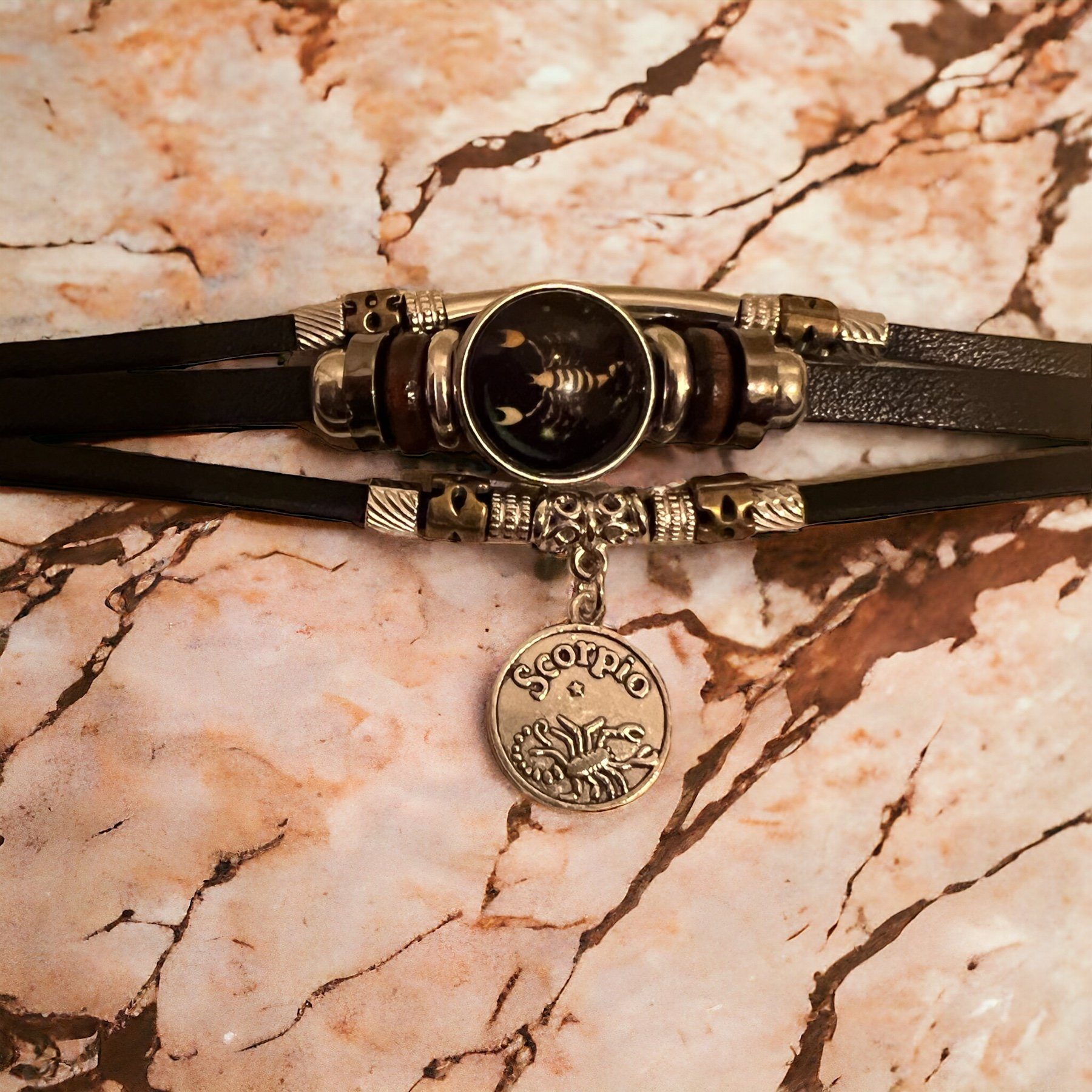 Stelby Armband mit Gravur Armband Sternzeichen Skorpion mit 3D Gravur im Glas (Weihnachtsgeschenk, Geburtstagsgeschenk, Valentinstaggeschenk, modern, minimalistisch), langlebig, pflegeleicht, unisex