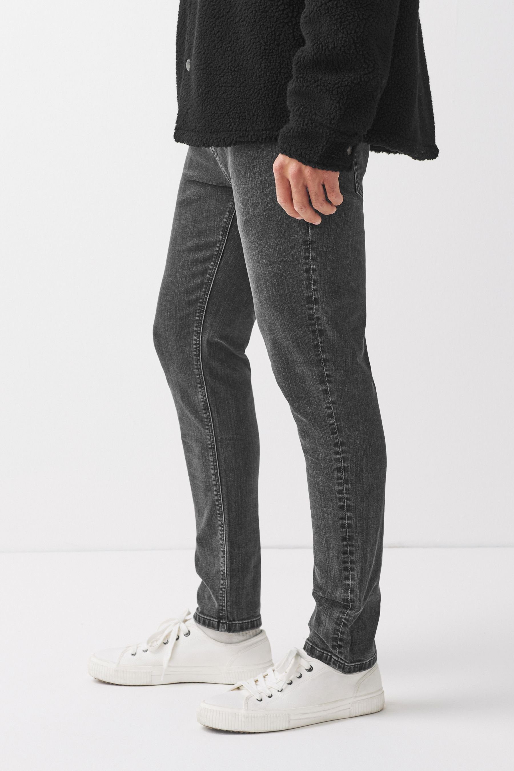 Grey Stretch Fit Essential Next mit Skinny (1-tlg) Jeans Dark Skinny-fit-Jeans