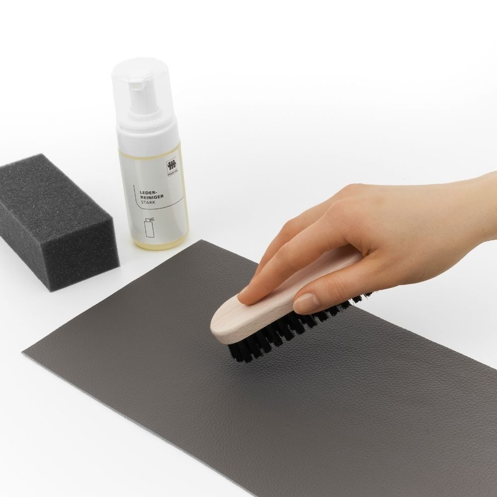 Musterring 1003 Glattleder Reinigungs-Set starker Lederreiniger (3-tlg. mit 125ml Reiniger, Schwamm & Reinigungsbürste für Glattleder Sofas, Sessel & Lederoberflächen)