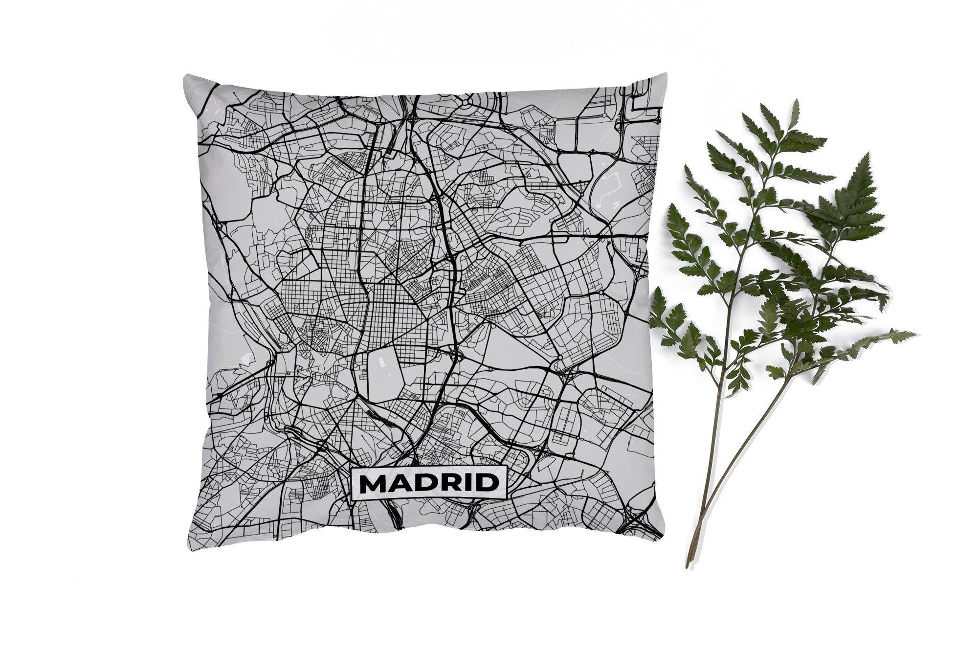 MuchoWow Dekokissen Madrid - Schwarz und weiß - Stadtplan - Karte, Zierkissen mit Füllung für Wohzimmer, Schlafzimmer, Deko, Sofakissen