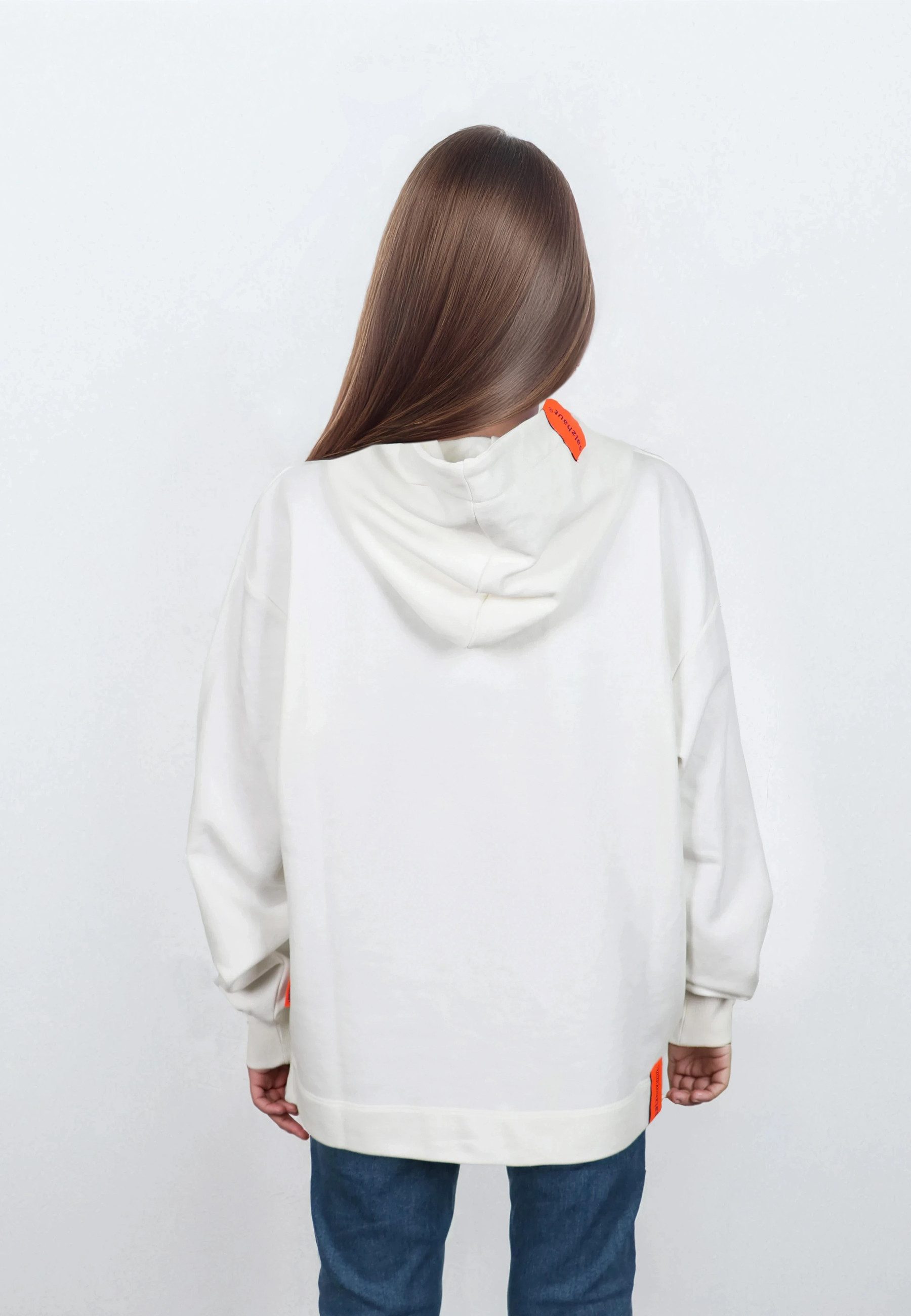 salzhaut Hoodie VÖRSLACH Damen Oversized salzhaut Kapuzenpullover – bequemer Fit und nordisch klares Design – Bild 5 von 5