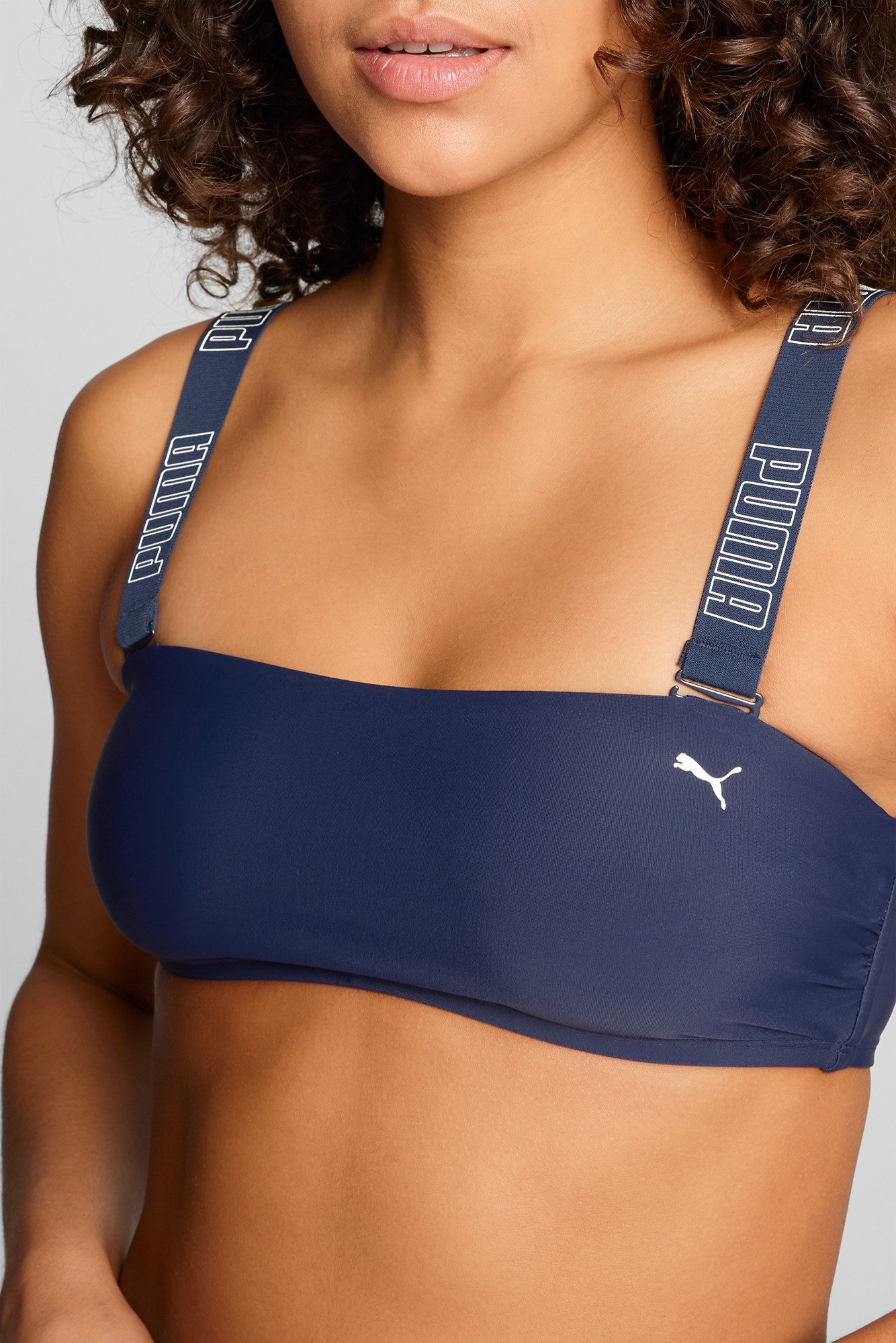 PUMA Bandeau-Bikini-Top PUMA SWIM WOMEN BANDEAU TOP, breite, verstellbare Träger mit Logoschriftzug