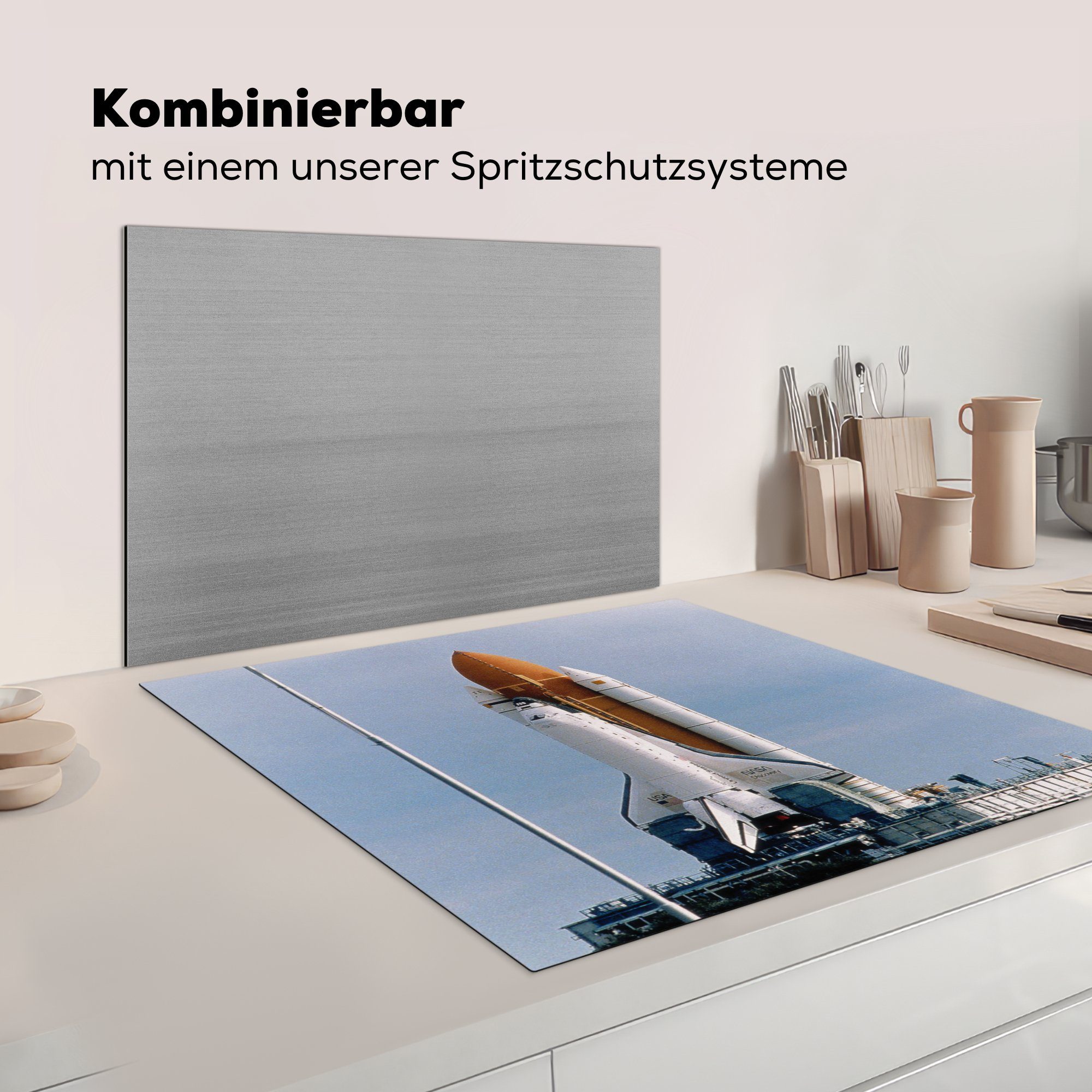 Arbeitsplatte tlg), cm, auf (1 MuchoWow Flagge, 78x78 küche amerikanischen für Raumfähre Startrampe Ceranfeldabdeckung, Herdblende-/Abdeckplatte Vinyl, Eine der mit der