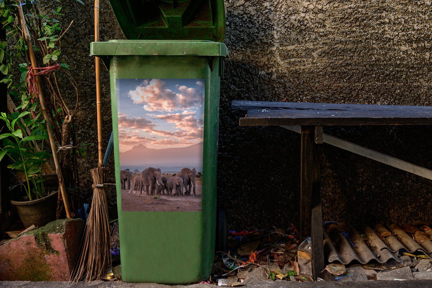 MuchoWow Wandsticker Elefant - Abend Tiere Mülleimer-aufkleber, Landschaft - (1 Mülltonne, Savanne Container, St), - Sticker, - Abfalbehälter