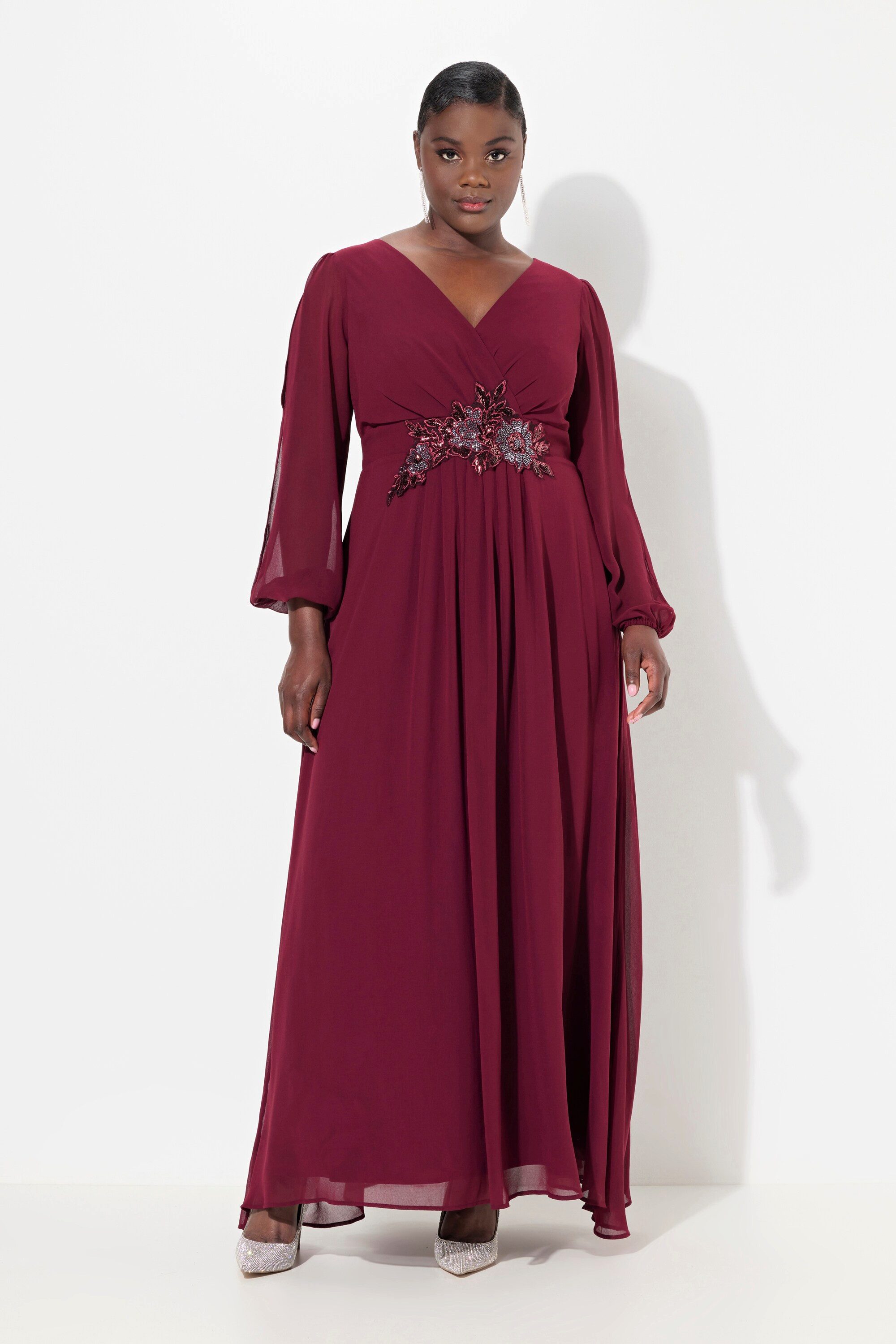 Ulla Popken Cocktailkleid Abendkleid V-Ausschnitt bestickter günstig online kaufen