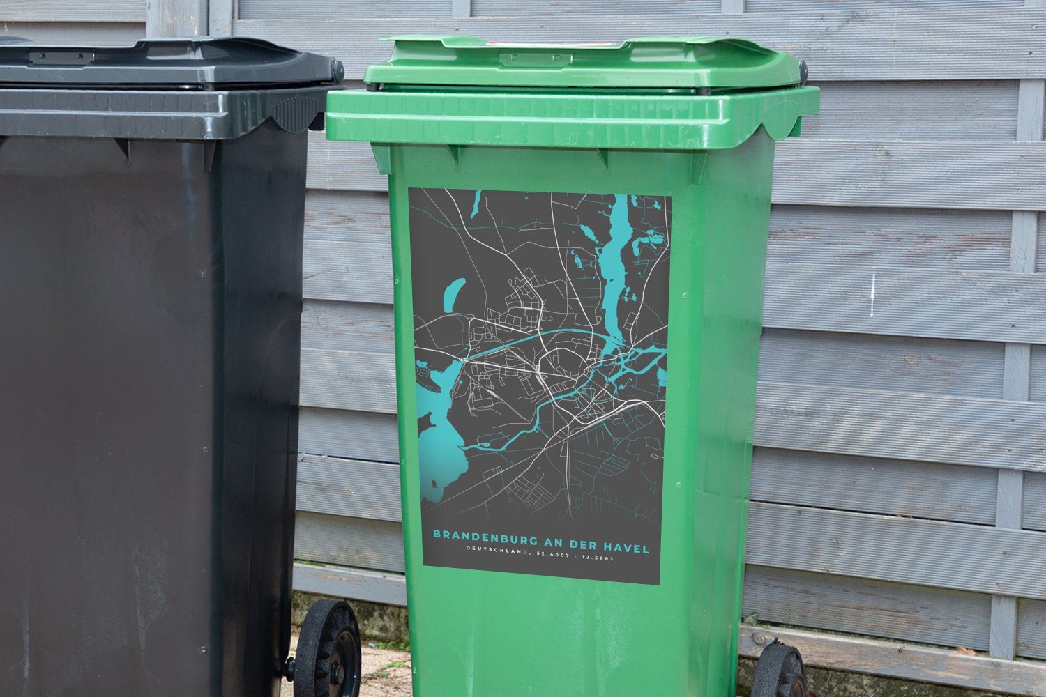 MuchoWow Wandsticker Brandenburg Container, Deutschland der - St), Karte - Havel Blau an - - Sticker, Mülleimer-aufkleber, Mülltonne, (1 Abfalbehälter Stadtplan