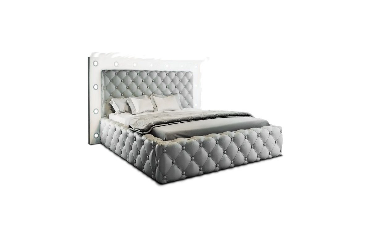 Sofa Dreams Boxspringbett Alessandria Bett Kunstleder Premium Komplettbett mit LED Beleuchtung, mit Topper grau-weiß