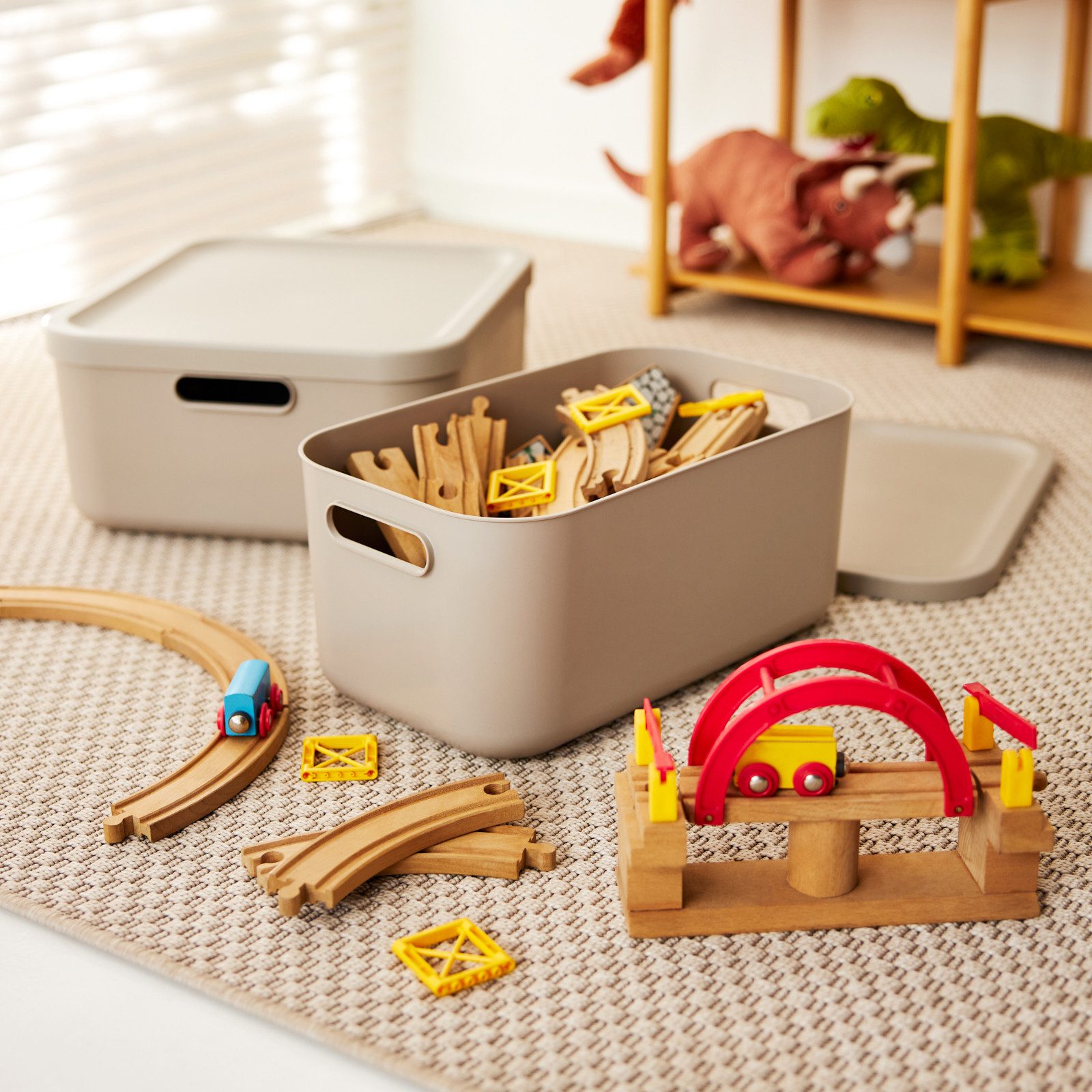 ROTHO Stapelbox (Ordnungsboxen im Set, 3er-Set), Ordnungsbox ideal für Haushalt, Büro, Keller und Kinderzimmer – Bild 2 von 5