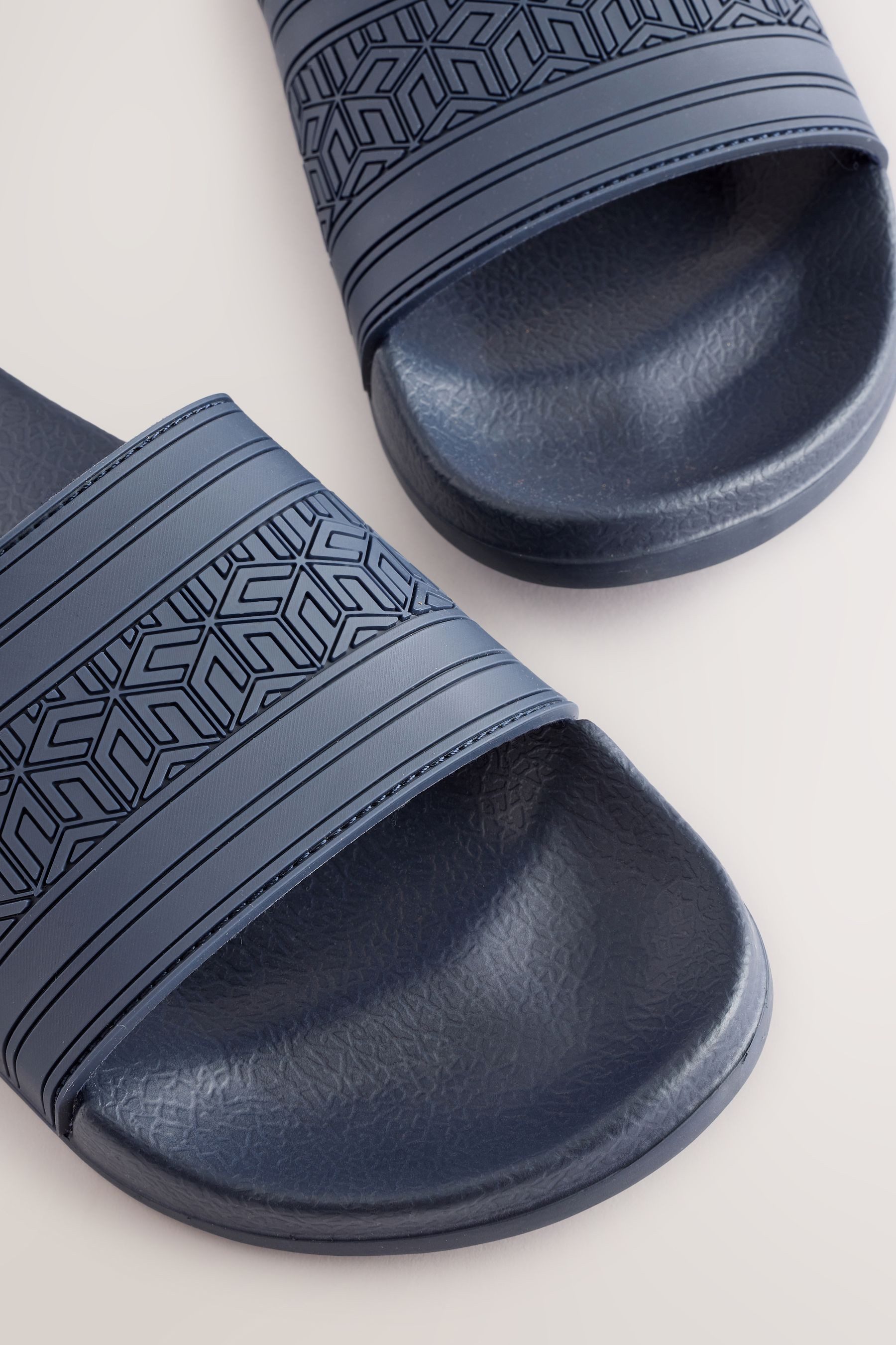 Next Gestreifte Sandalen Badepantolette (1-tlg) günstig online kaufen