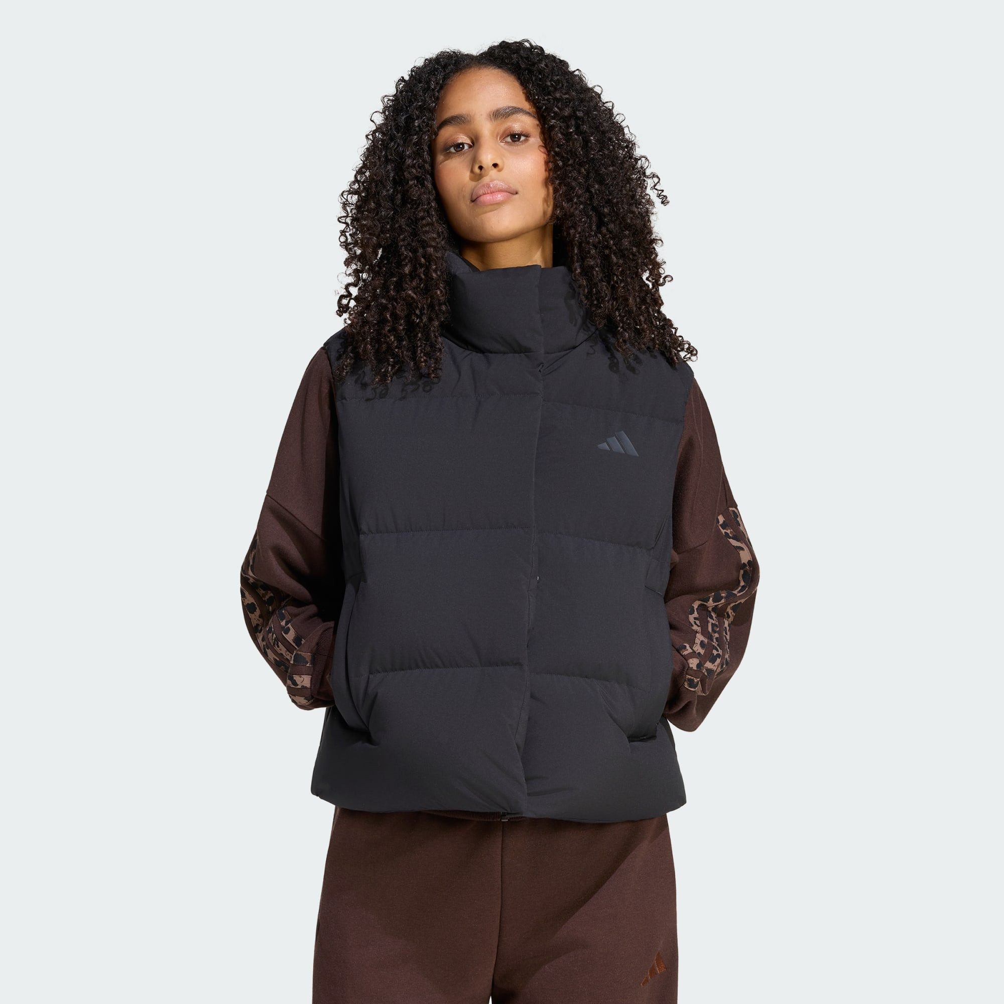 adidas Sportswear Jeansjacke HELIONIC PUFFER DAUNENWESTE (1-St)