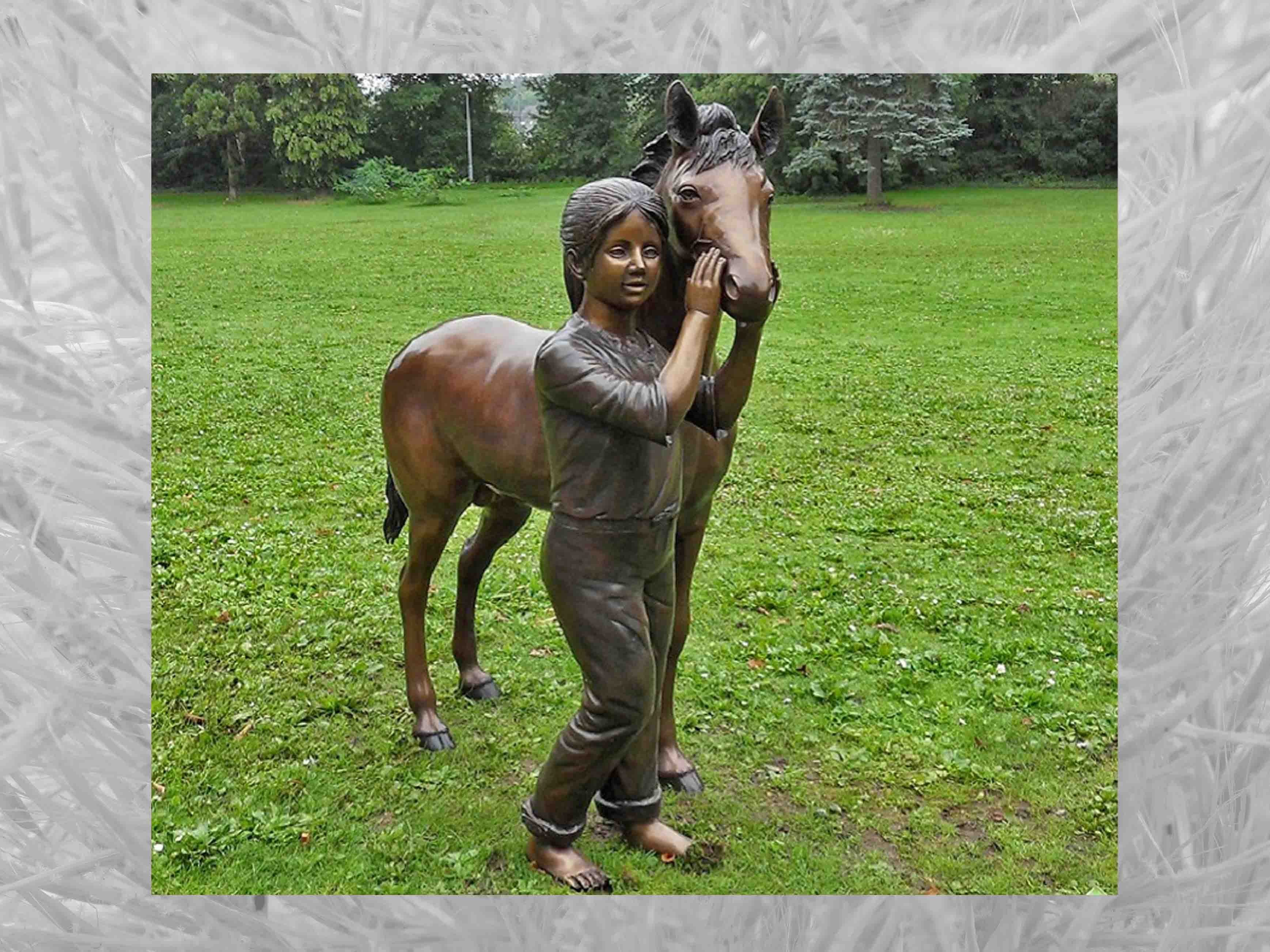 Bronze Gartenfigur mit Mädchen IDYL Pony, IDYL Bronze-Skulptur