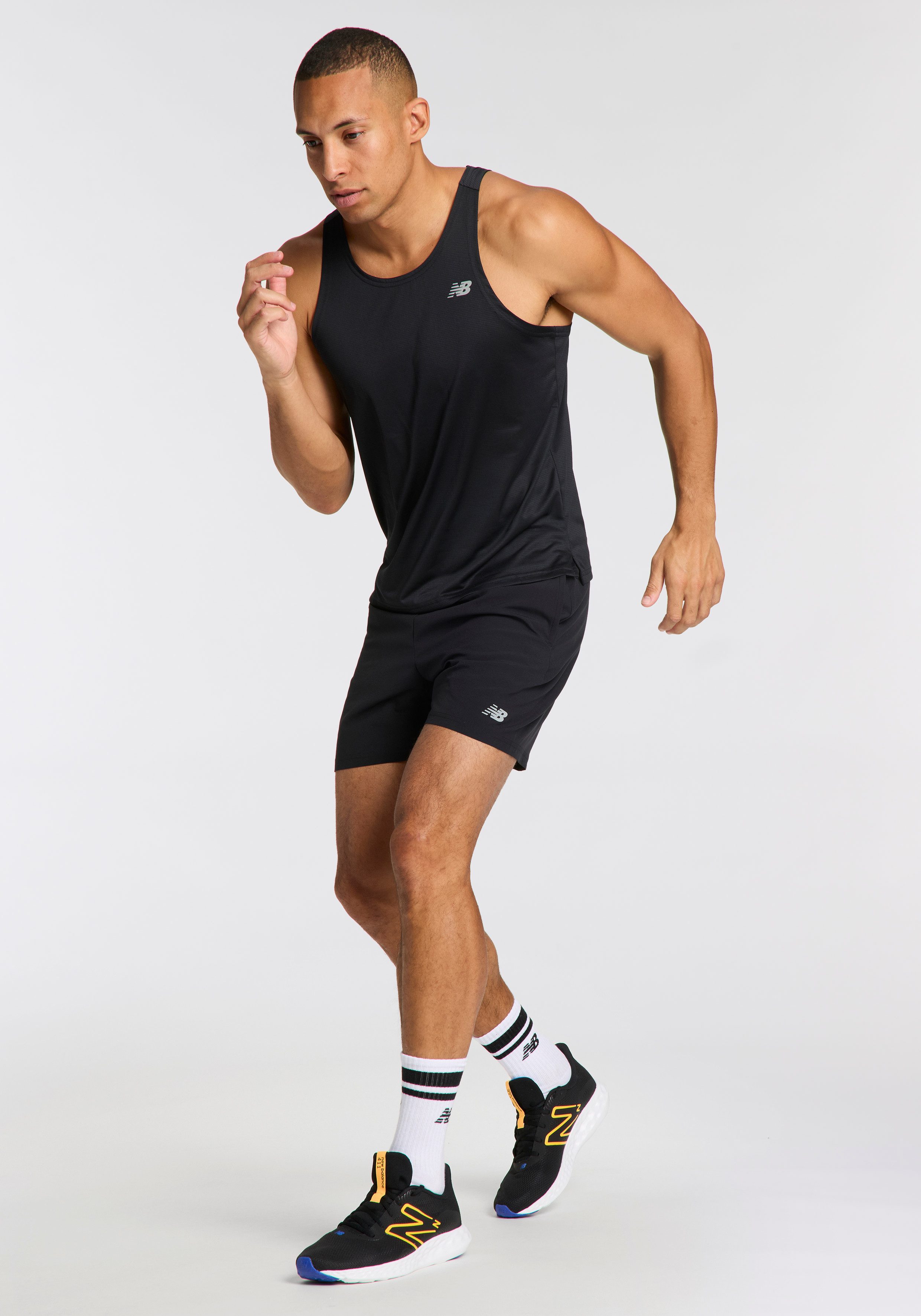 New Balance Lauftop Sport Essentials Singlet mit Label