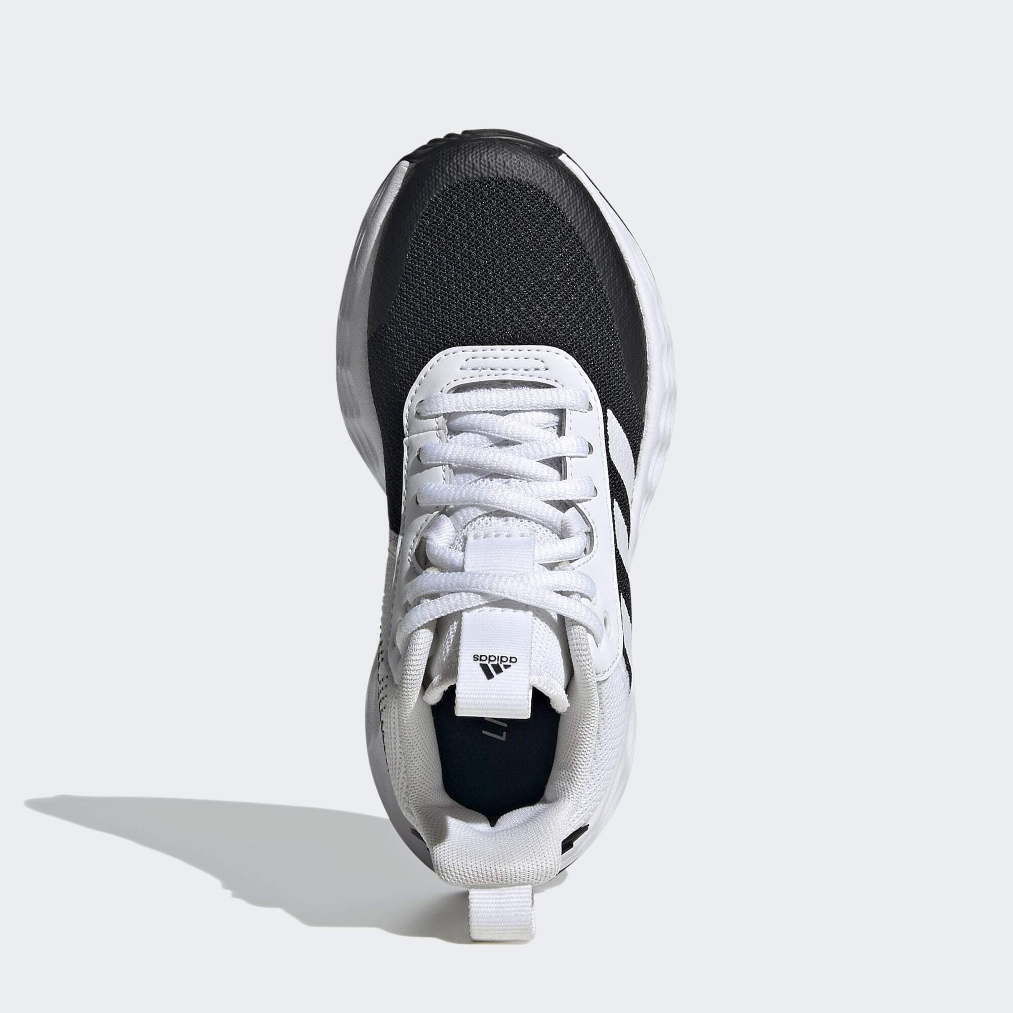BASKETBALLSCHUH / White adidas 2.0 Core OWNTHEGAME Cloud Performance Black Core / Basketballschuh Black