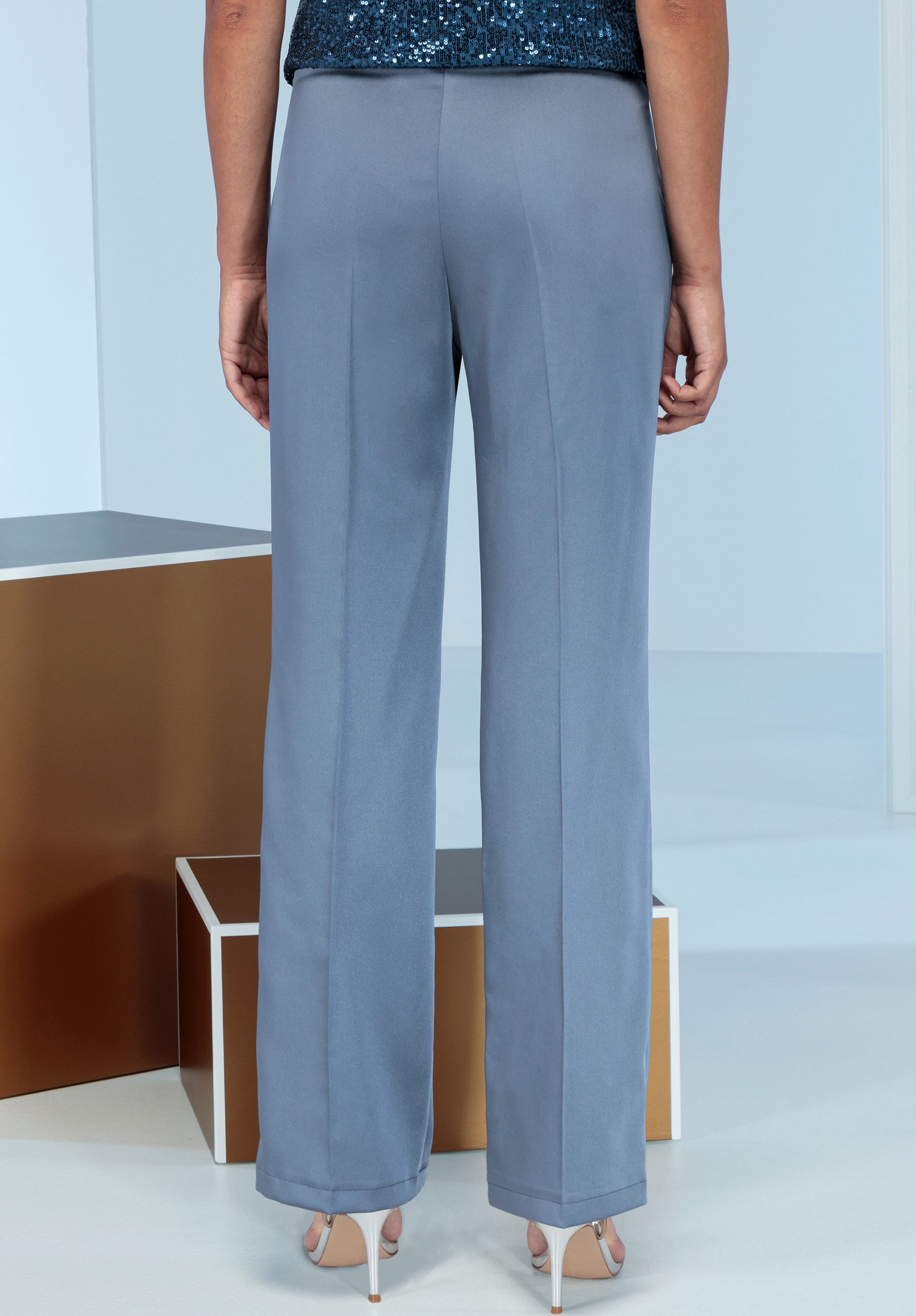 bianca Stretch-Hose PARIGI aus matt glänzendem Satin in Trendfarbe