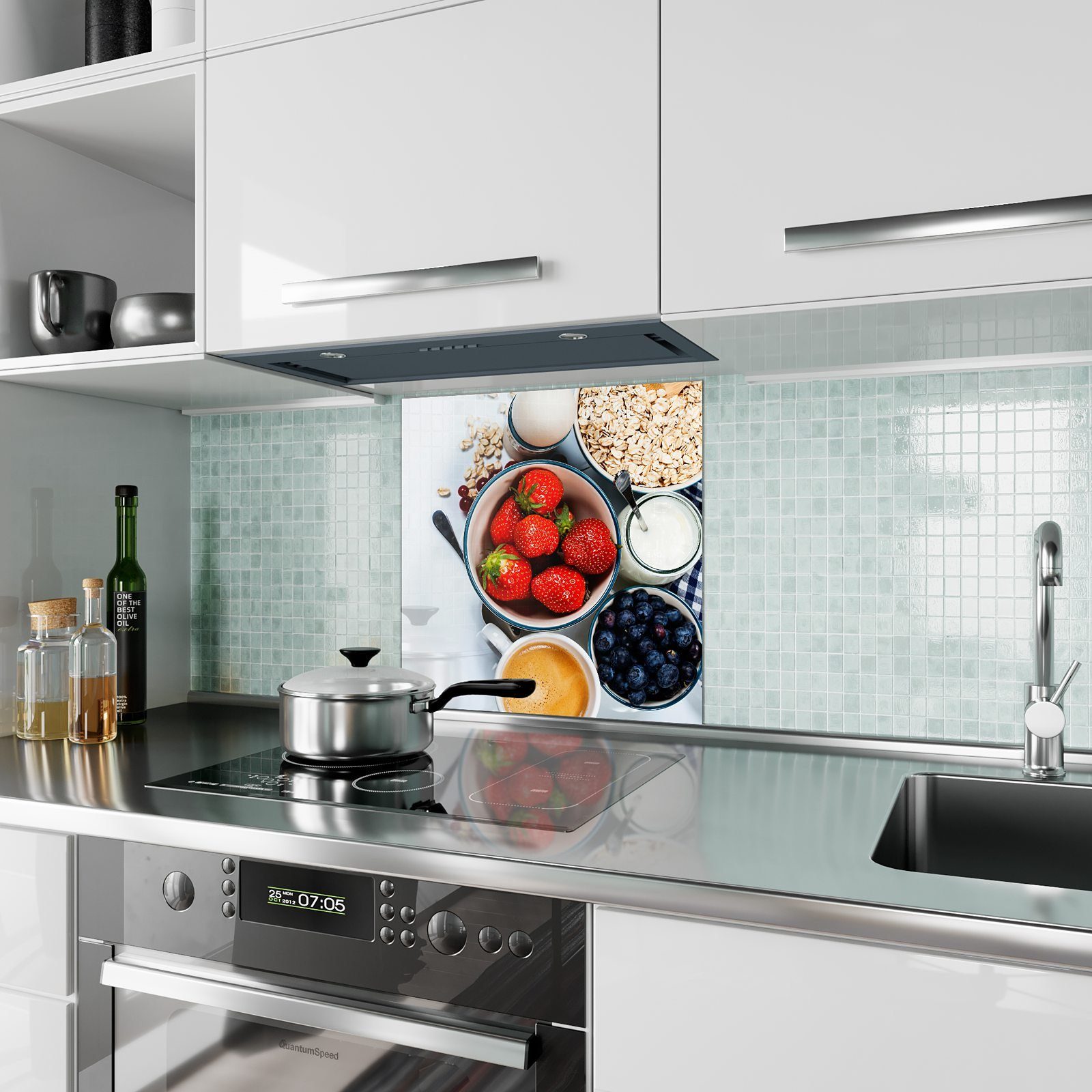 Primedeco Küchenrückwand Küchenrückwand Spritzschutz Glas und Beeren mit Haferflocken Motiv