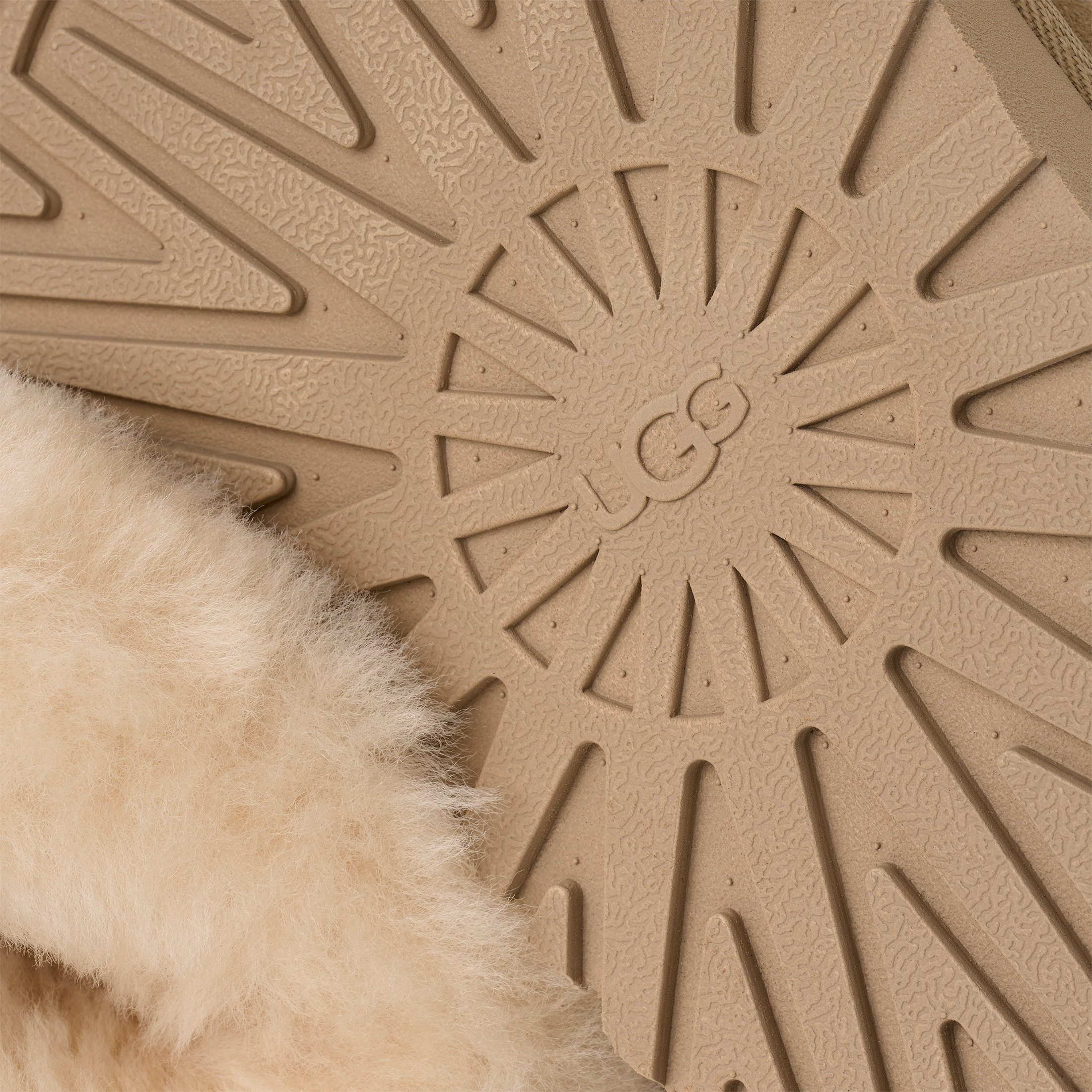 UGG TAZZELLE Schlupfboots Ankleboots, Schlupfboots mit Anziehlasche günstig online kaufen