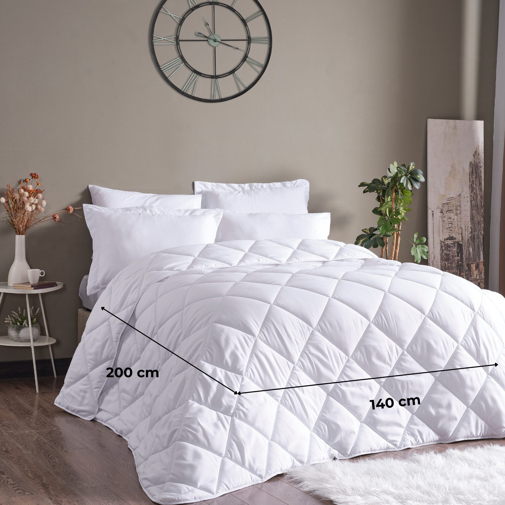 gowoll 4-Jahreszeitenbett Bettdecke Ganzjahresdecke, 300 gsm Warme Bettdecke, Füllung: 100 % Mikrofaser-Füllung, Antibakterielle Decke und Waschmaschinengeeignet