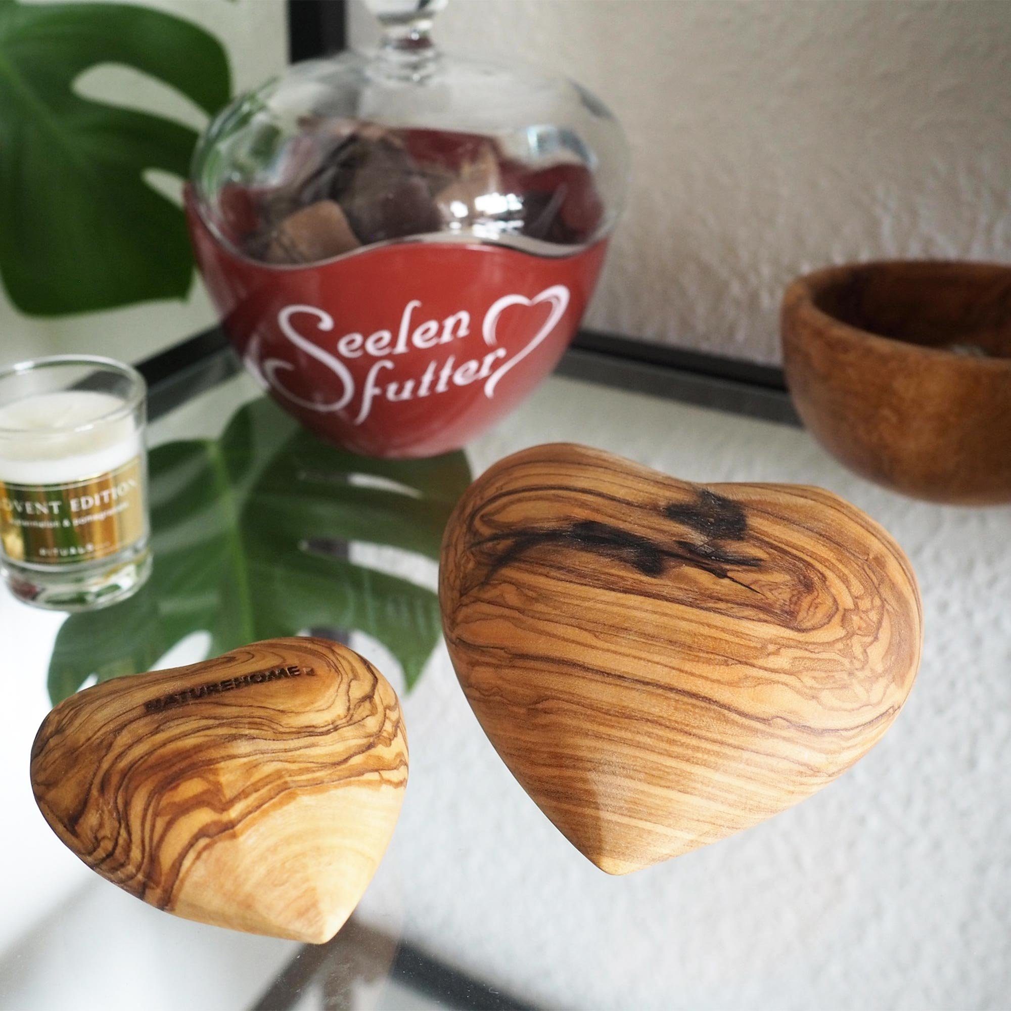 NATUREHOME Dekoobjekt 2 Deko-Herzen Olivenholz, 5 + 10 cm (2er Set)