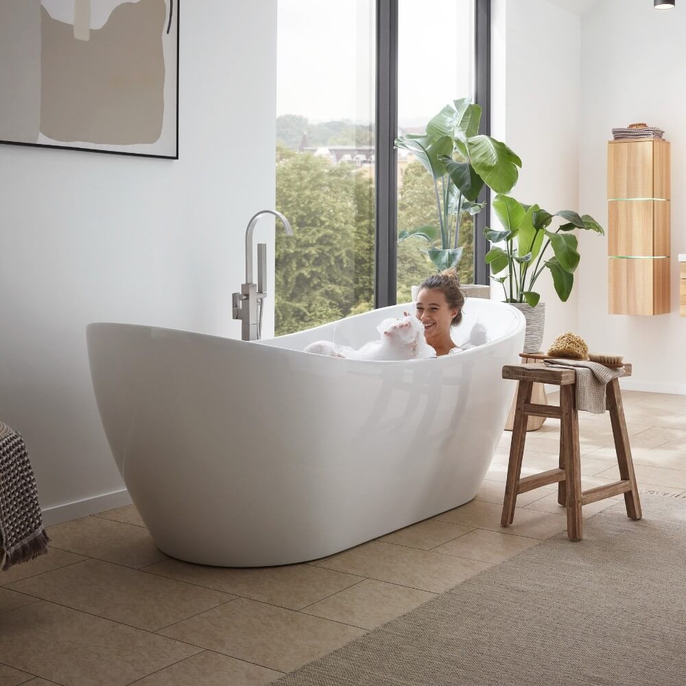 HOME DELUXE Whirlpool-Badewanne OVALO PLUS - 180 x 90 x 72 cm, Inkl. Überlaufschutz, Siphon und Verschluss, freistehende Badewanne
