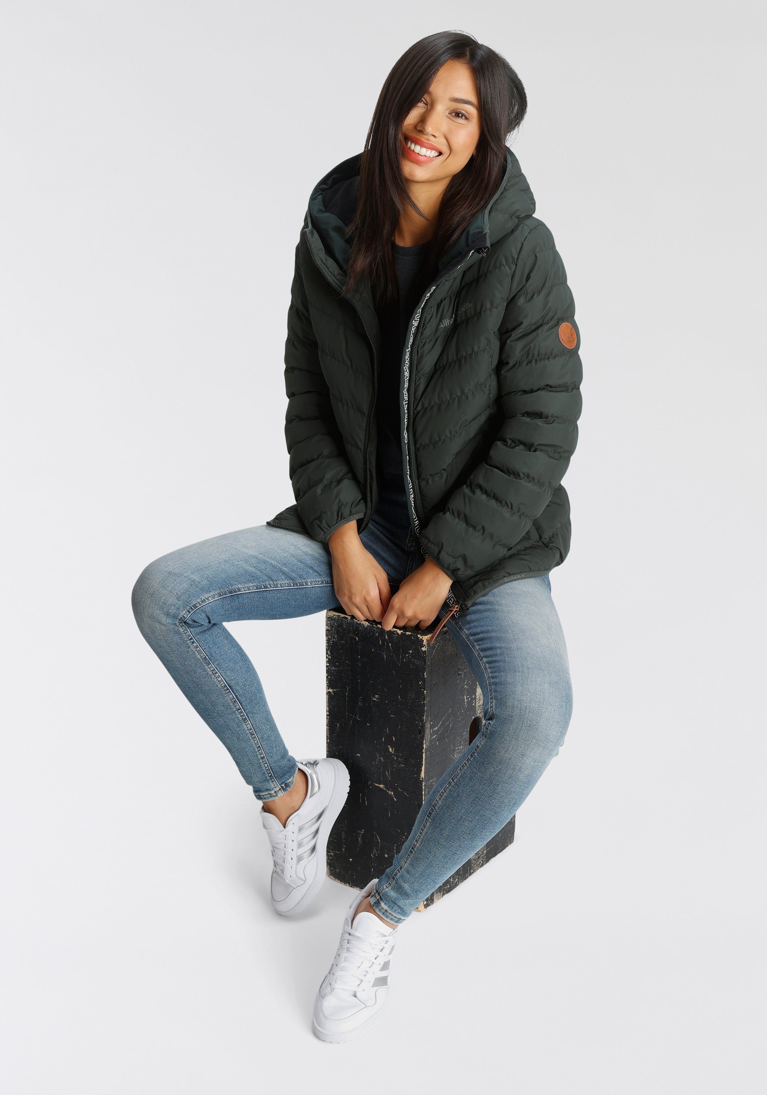 Alife & Kickin Outdoorjacke Kapuze & JuellaAK dark mit forest Steppjacke Reißverschlusstaschen sportive