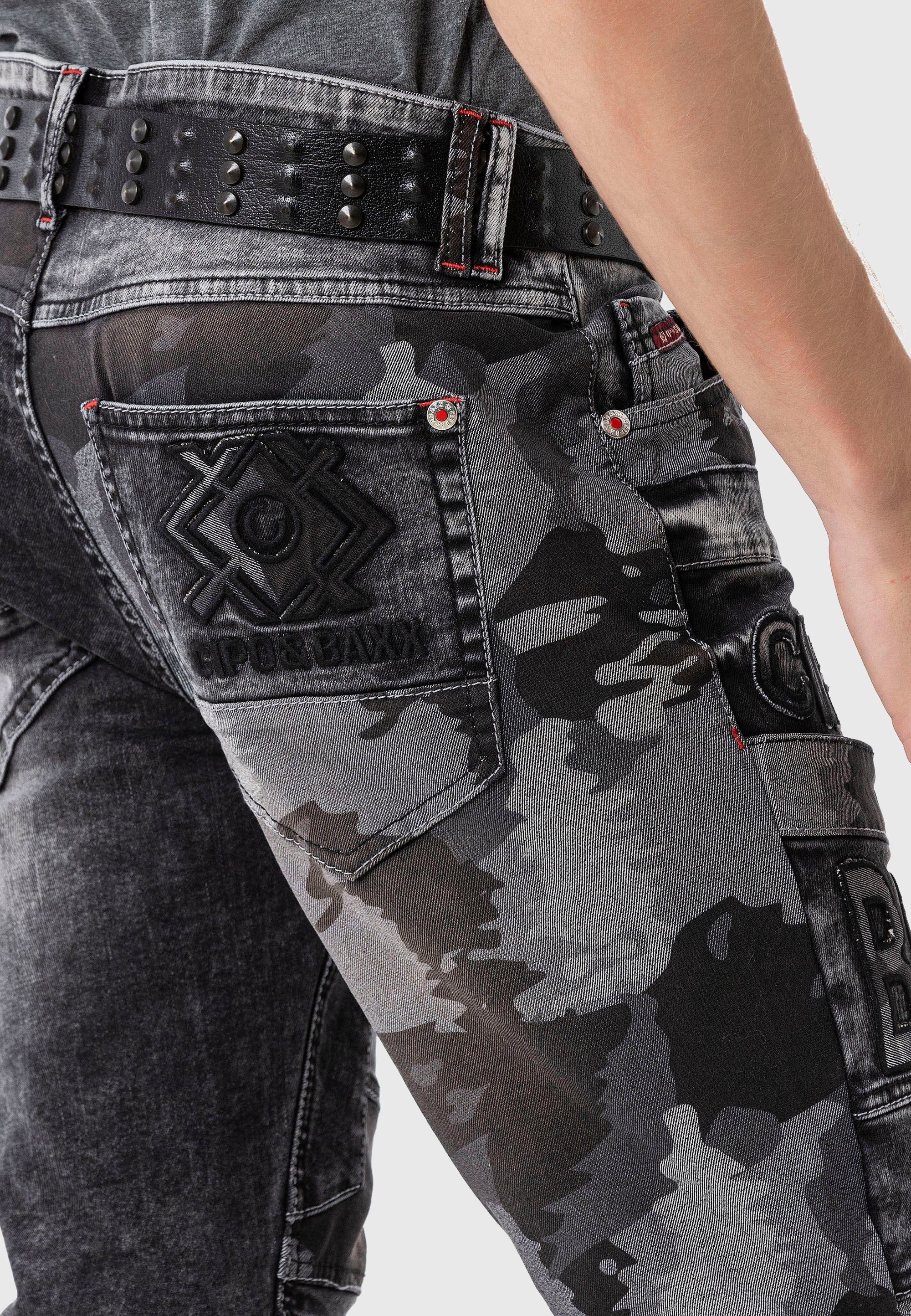 Cipo & Baxx 5-Pocket-Jeans Jeans im Camouflage-Look