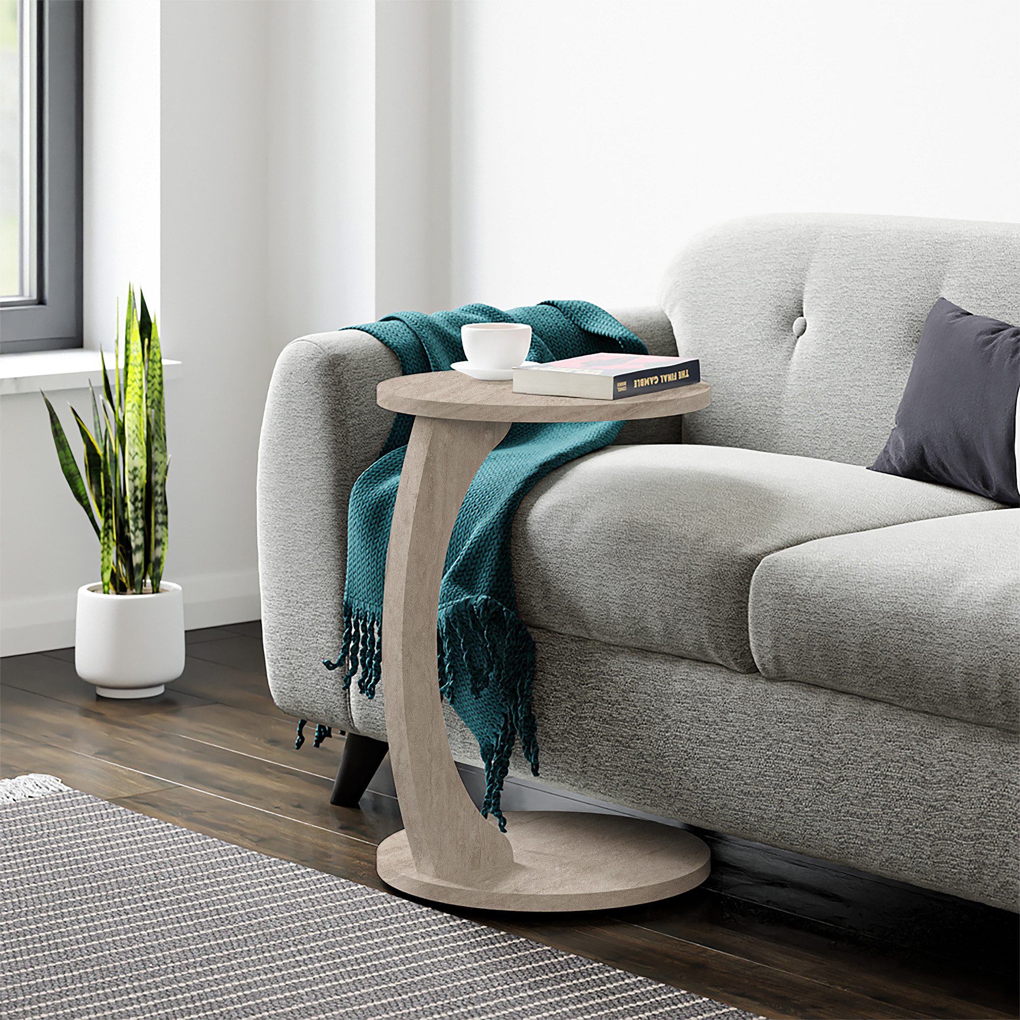 en.casa Beistelltisch, »Holeby« C-Form mit 4 Rollen rund 56 x Ø 38 cm Travertin