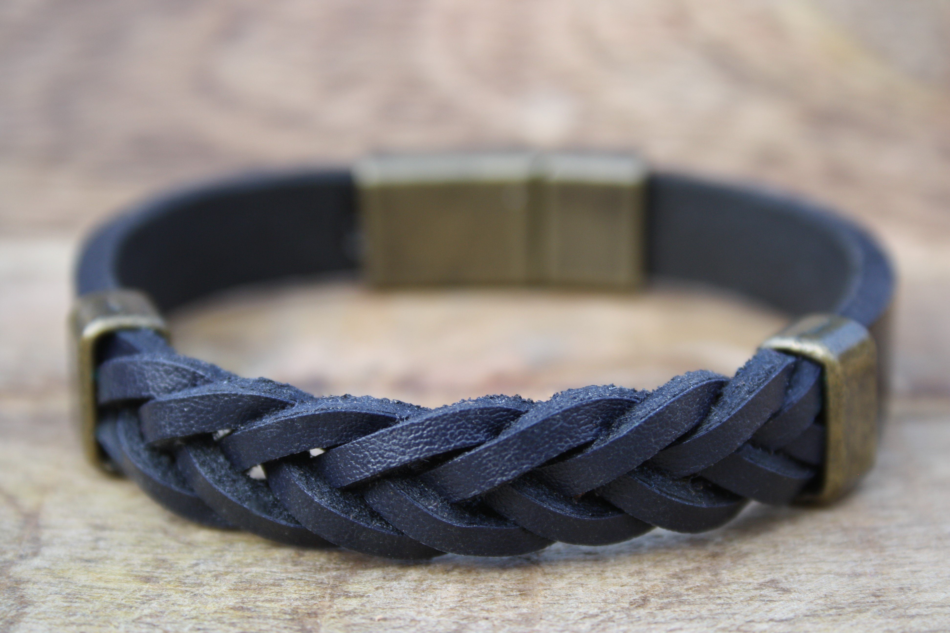 NAHLE Lederarmband inkl. aus sicheres ein Armband Schmuckbox), (1-tlg., Herren verschließen für Leder Echtleder, Magnetverschluss mit