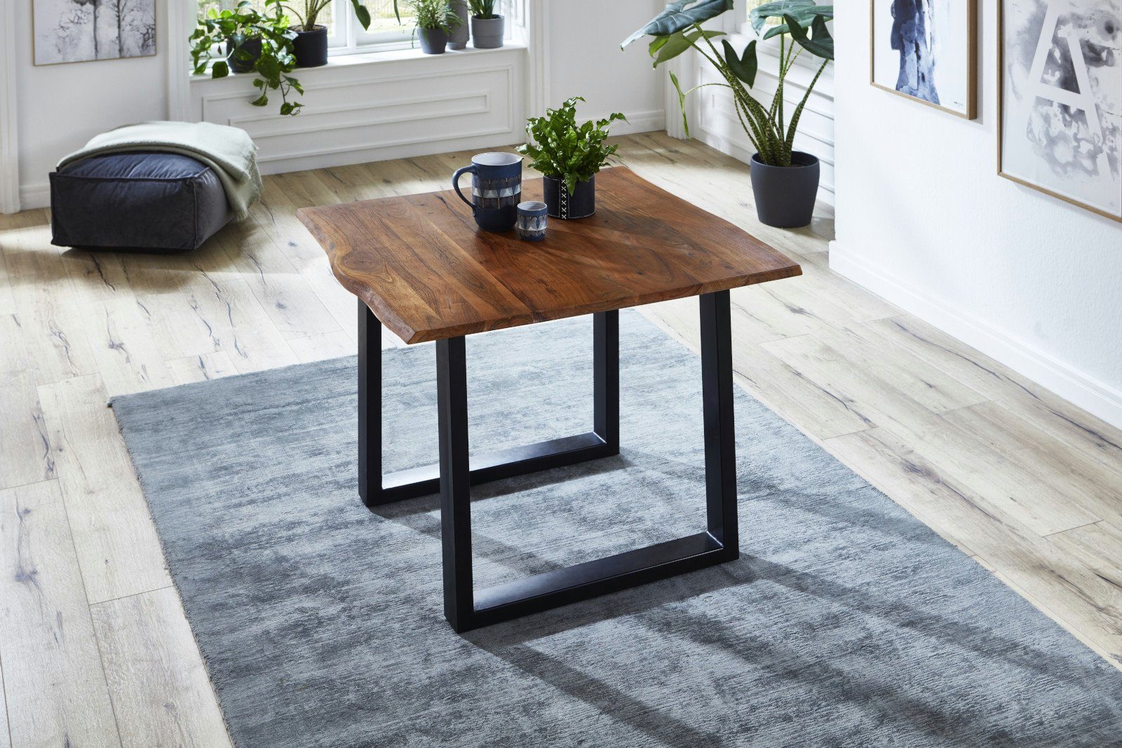 SAM® Baumkantentisch Neapel, massives Akazienholz, Baumkante, Metallgestell U-Form, bis 3 Meter