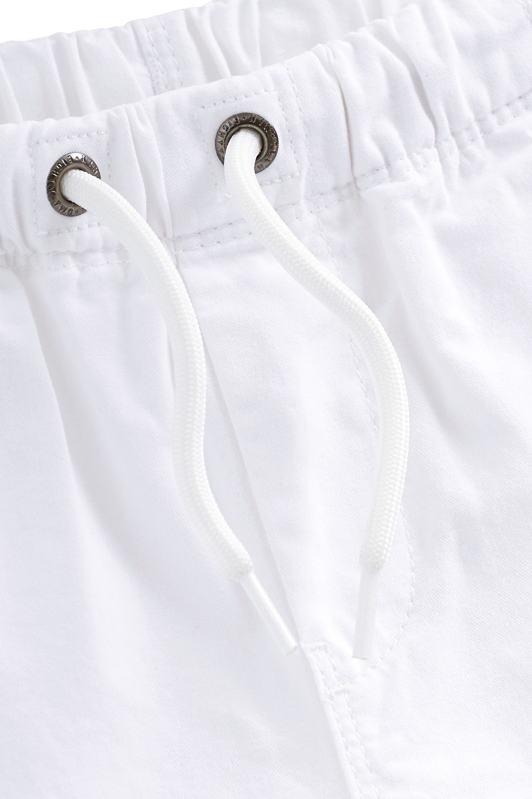 Schlupfshorts Shorts (1-tlg) Next White