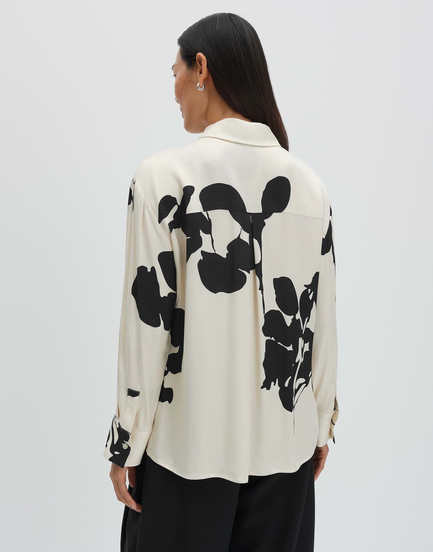 someday Langarmbluse Zeoul Printbluse aus Satin mit fließendem Fall Weite Passform, floral bedruckt mit Kellerfalte im Rücken