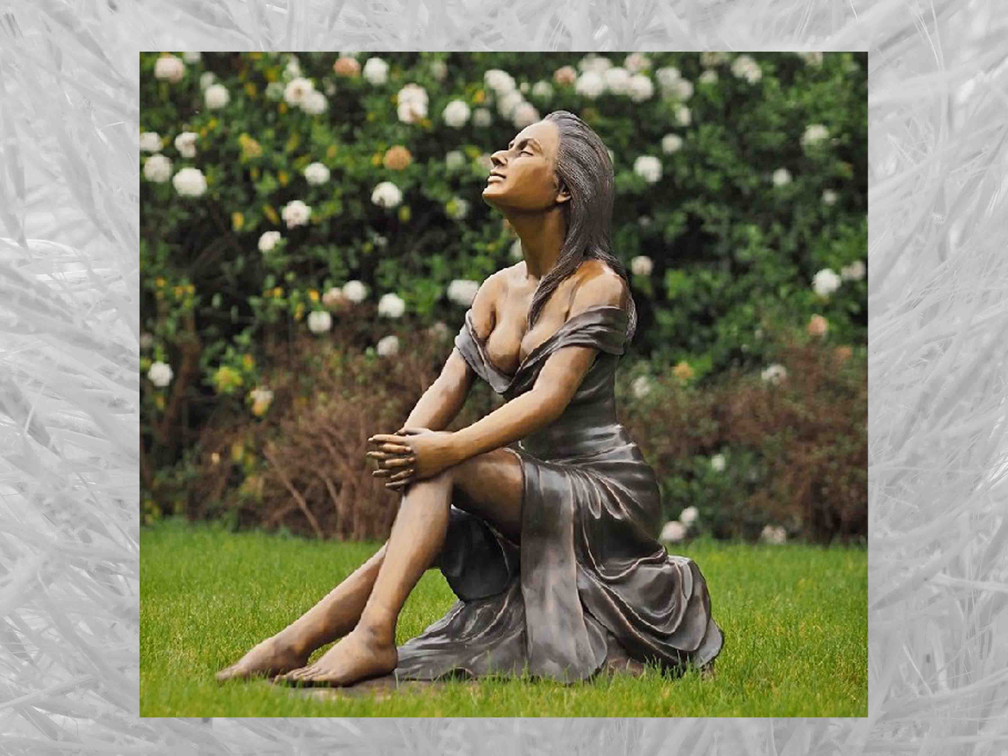 Bronze-Skulptur Frau, Bronze IDYL Sitzende IDYL Gartenfigur