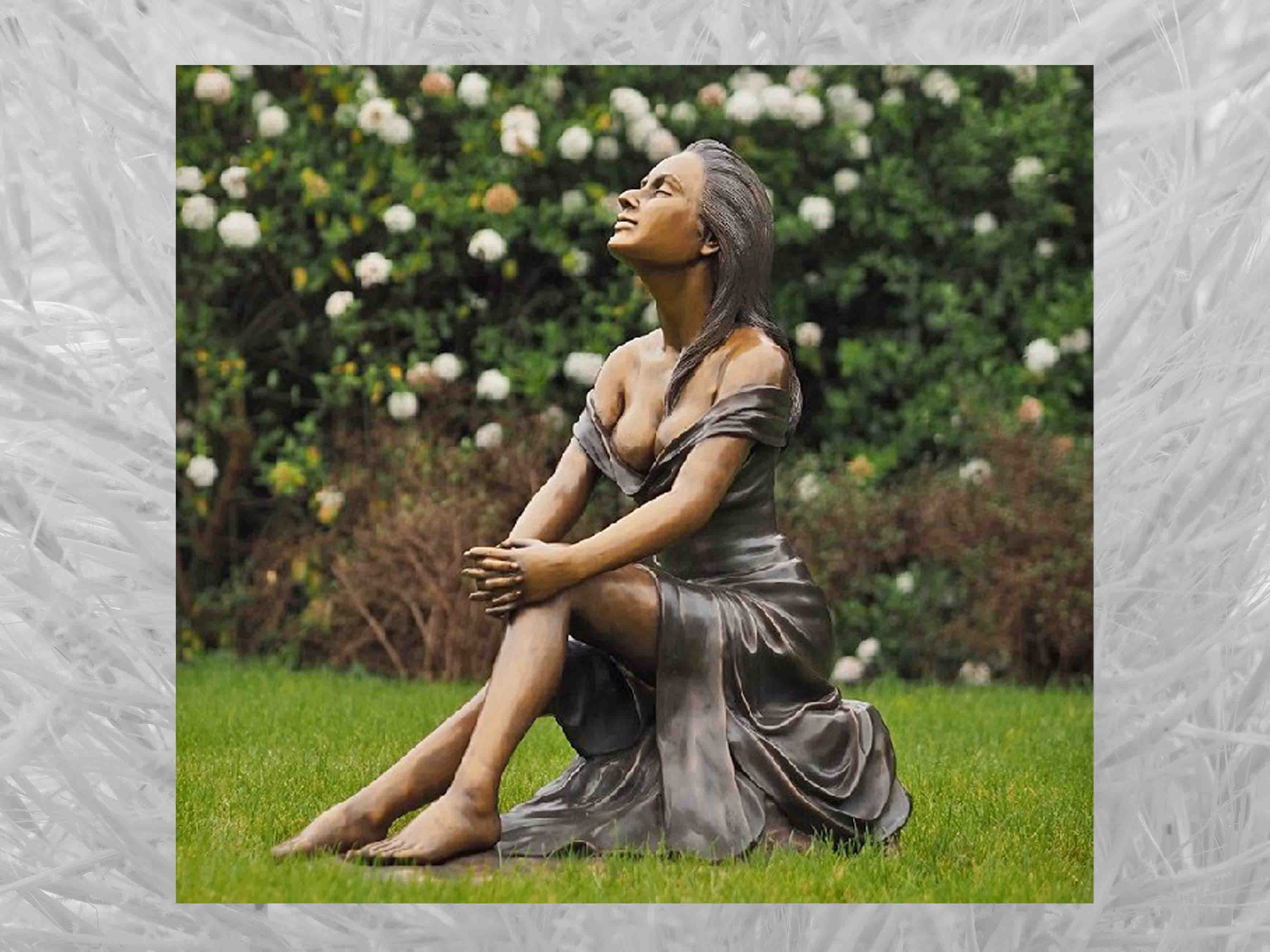 Gartenfigur IDYL Bronze-Skulptur Sitzende Frau