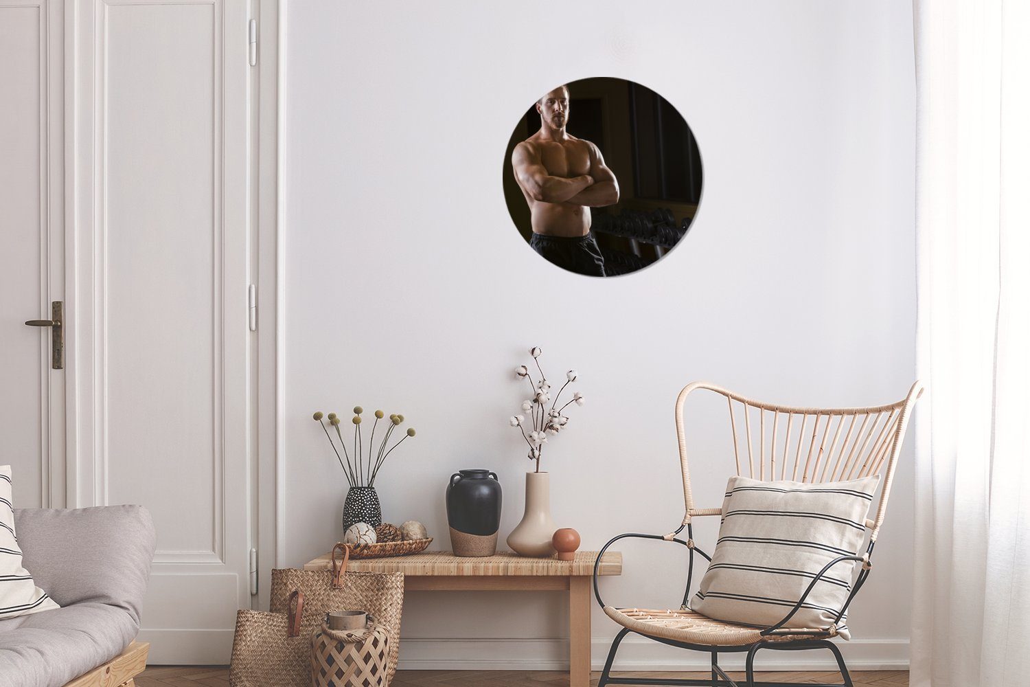 MuchoWow Gemälde Foto eines muskulösen Fitnessstudio, Rundes Wohnzimmer, Wandbild, cm Wanddekoration Forex, St), (1 Mannes 30x30 Kreis im