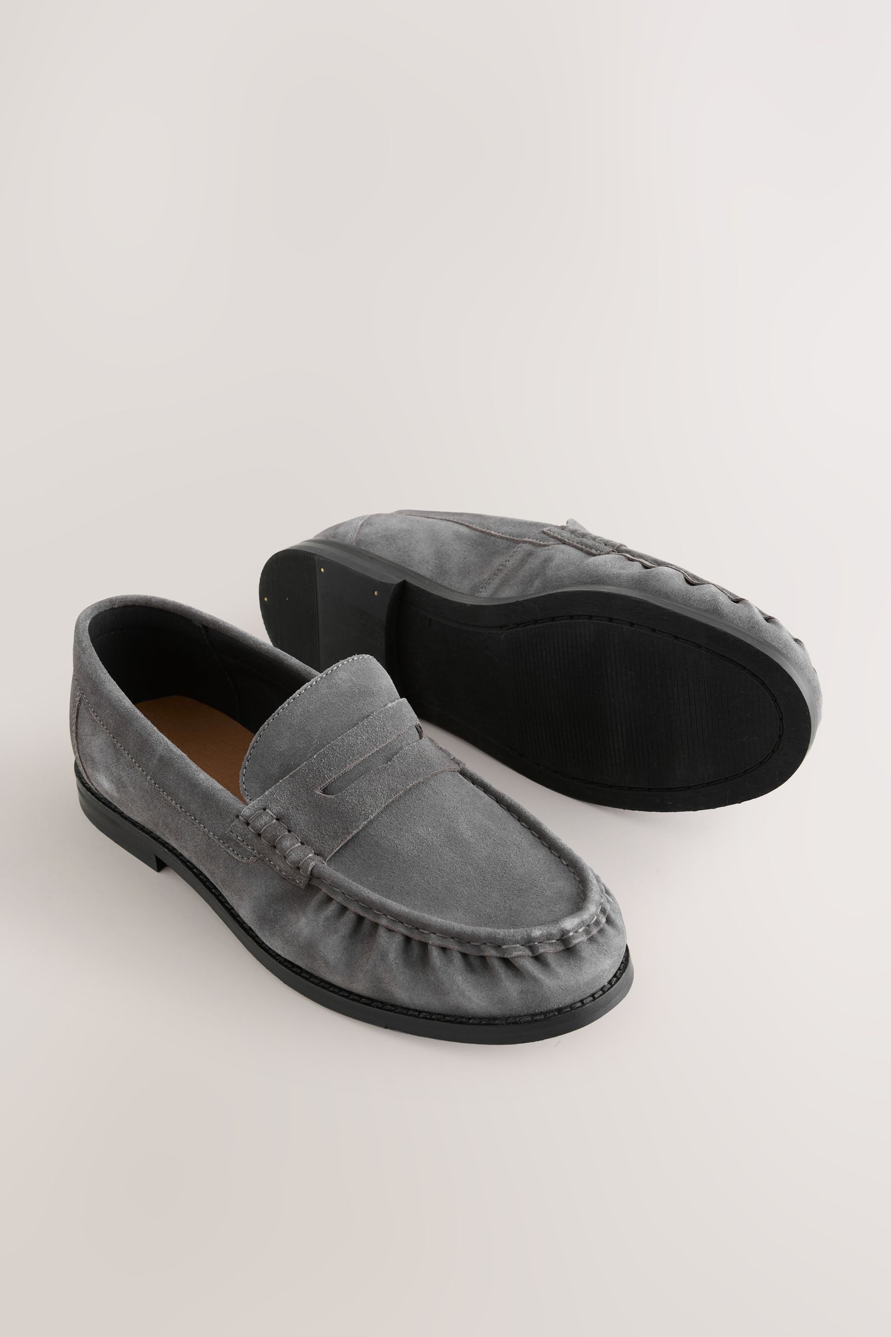 Next N. Premium Veloursleder-Pennyloafer Loafer (1-tlg)