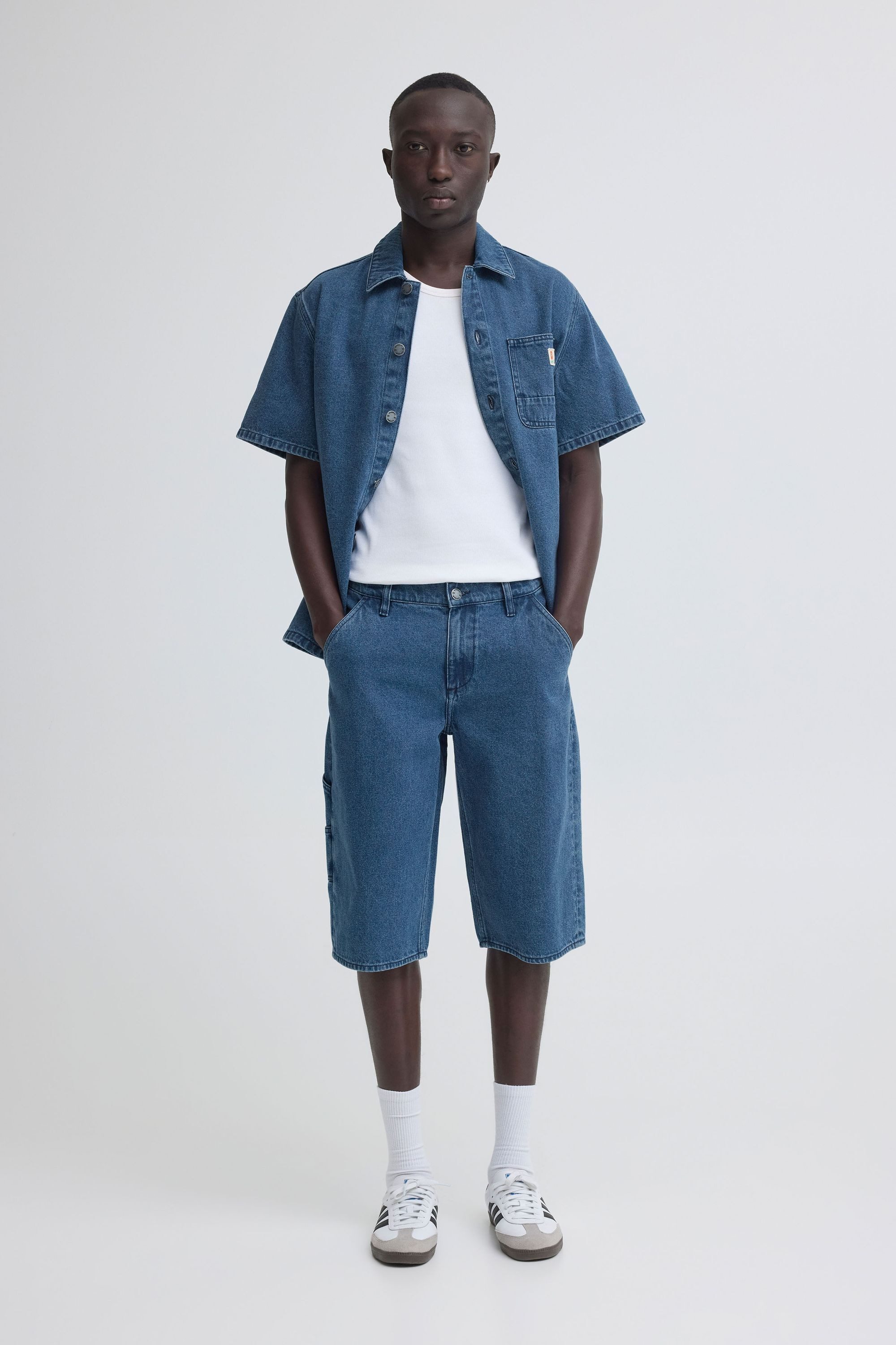 Blend Bermudas BHIgs Loose Fit Carpenter Knielange Carpenter Jeans-Shorts mit Taschen