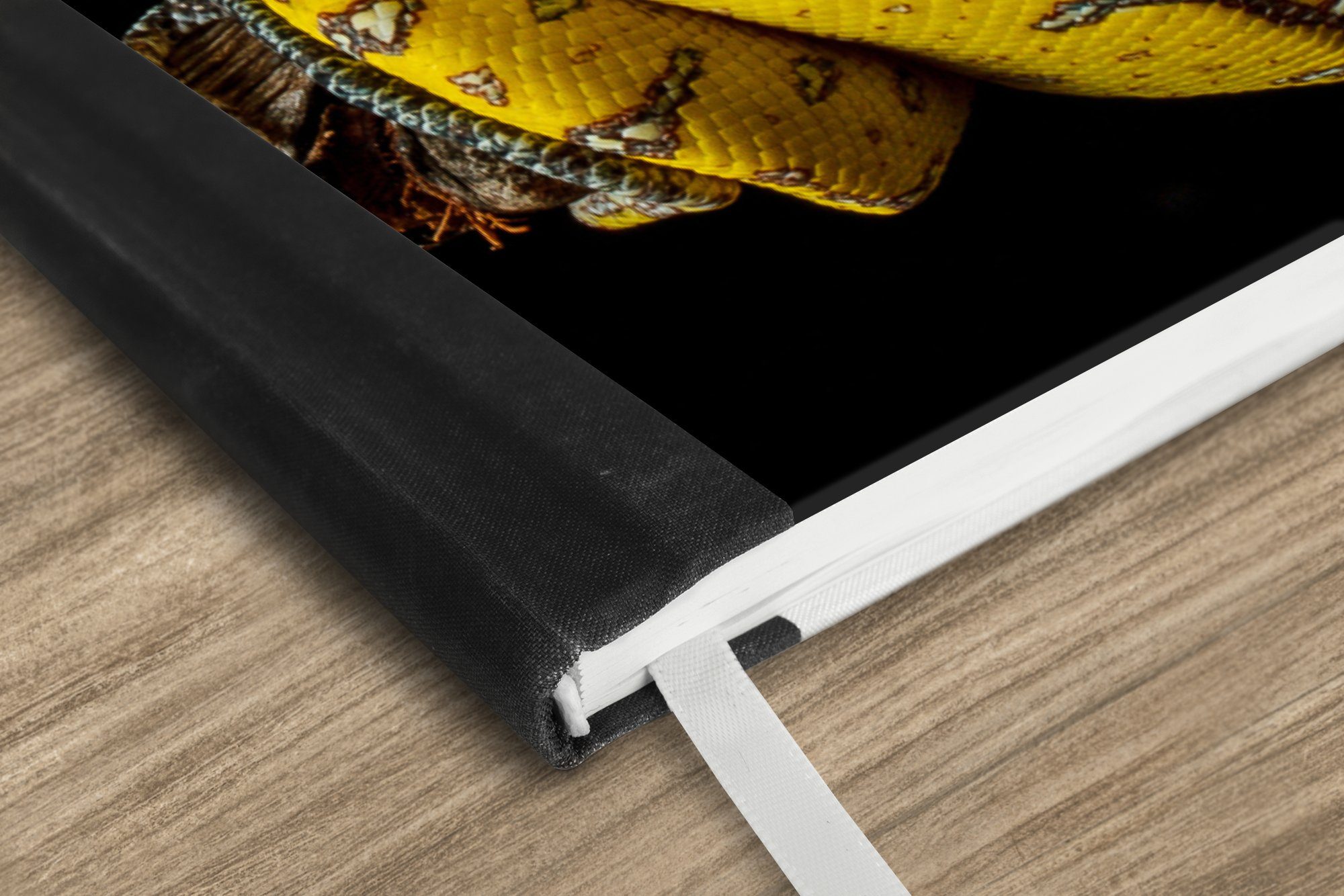 MuchoWow Notizbuch Schlange - Zweig - Gelb, Notebook, Notizblock a5, Tagebuch, Journal Liniert