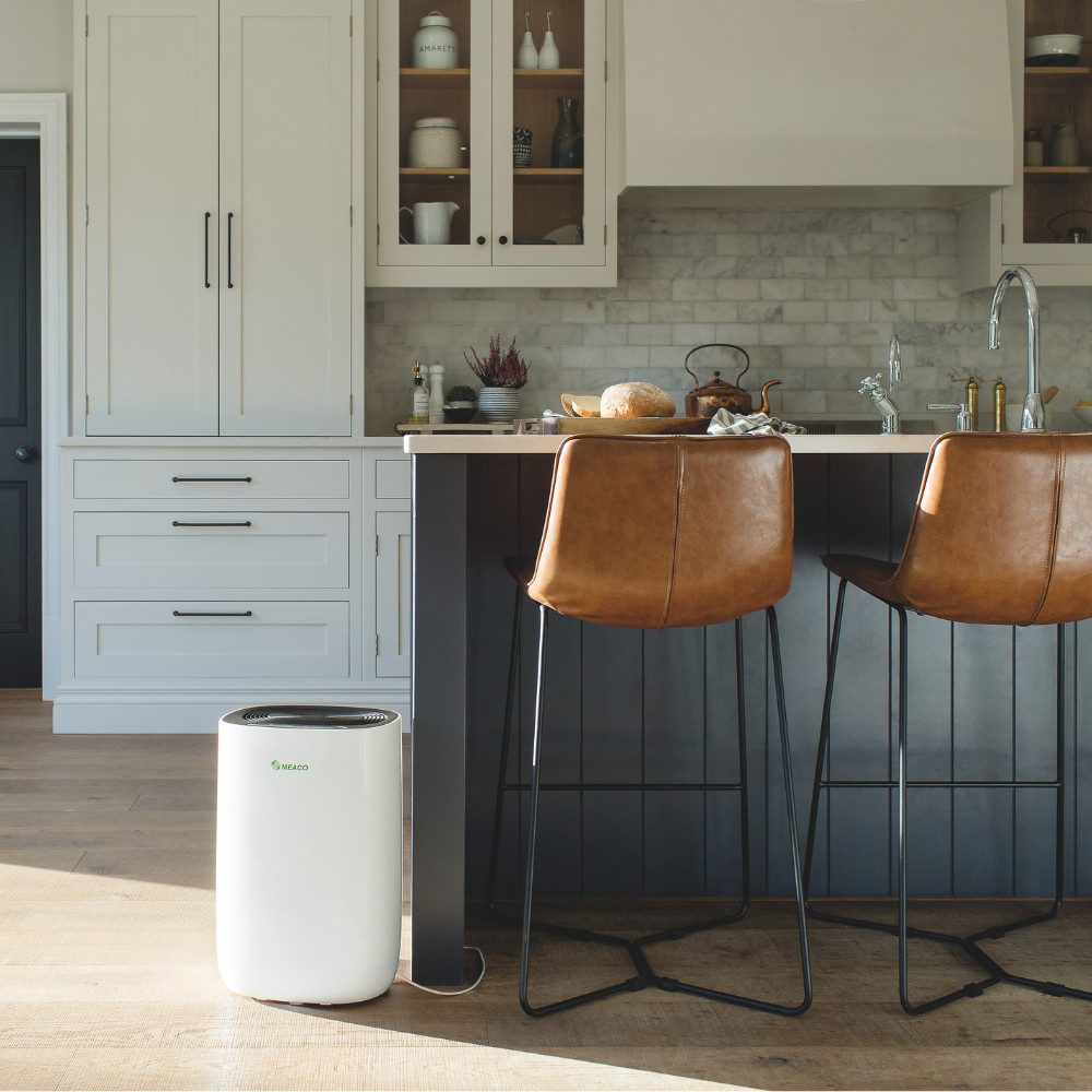 Meaco Luftentfeuchter MeacoDry ABC 12LB, für 50 m³ Räume, Entfeuchtung 12,00 l/Tag, Tank 2,60 l, - kompakt, ultra leise, leicht, zuverlässig -12L/Tag Entfeuchtung