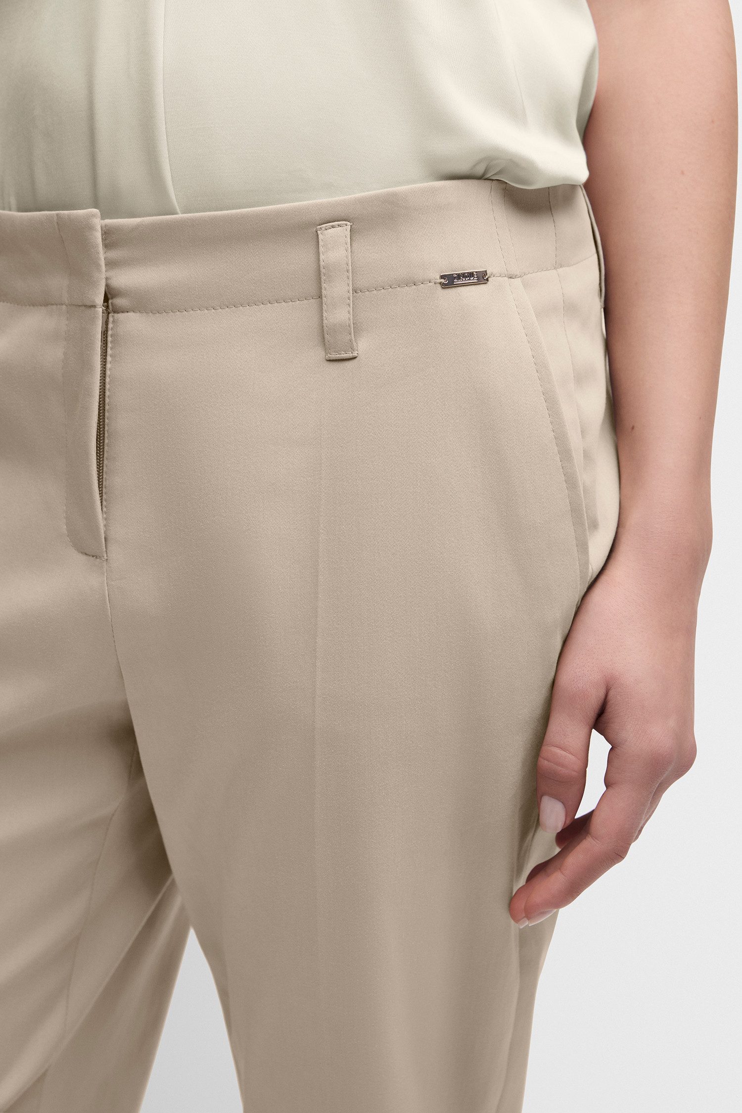 Cinque Anzughose CIHAMELIN Tapered Fit, fließender Stoff, cleane Silhouette