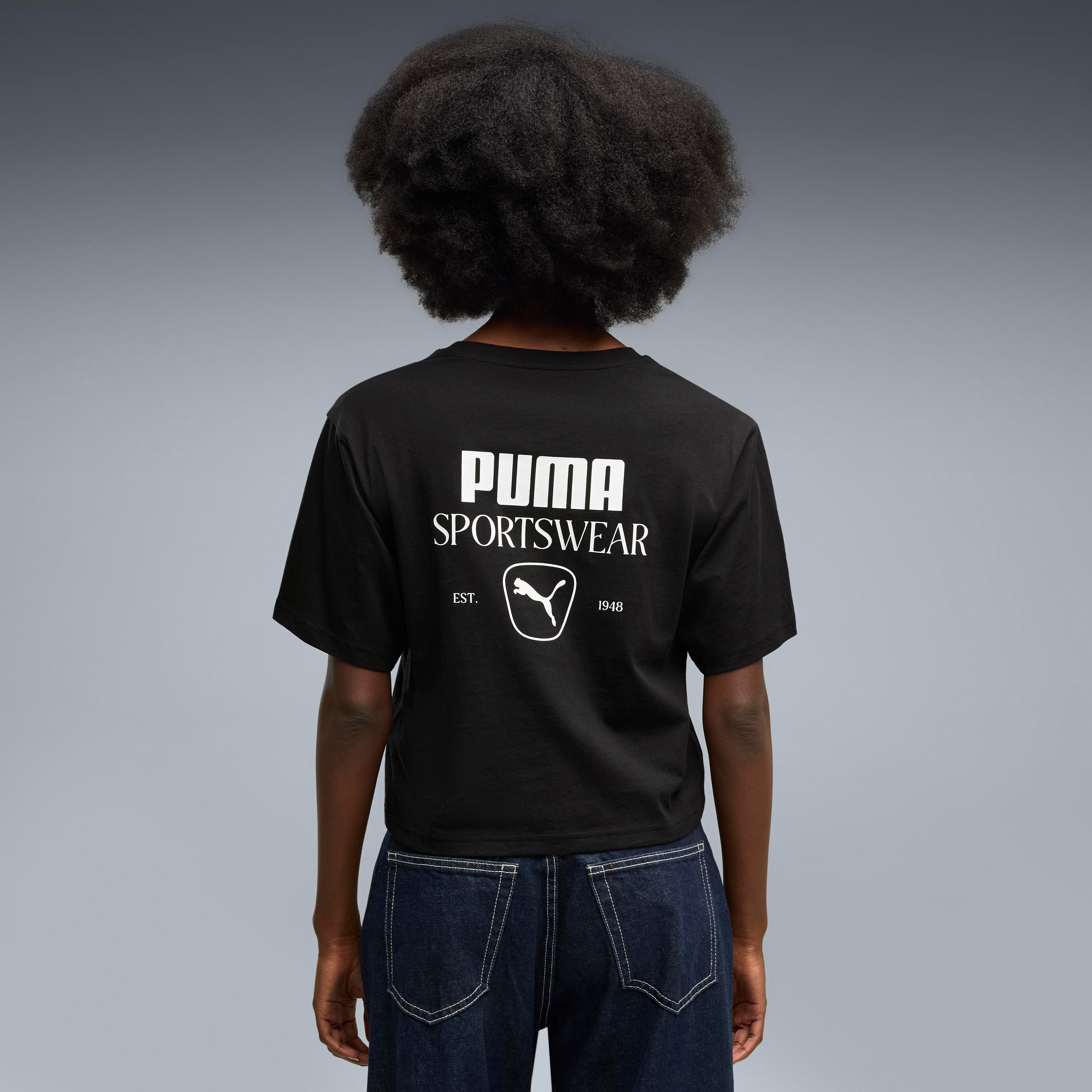 PUMA T-Shirt CLASS RELAXED GRAPHIC TEE mit kurzem Schnitt, Kurzarmdesign, unifarbenes Design, Relaxed Fit – Bild 2 von 5