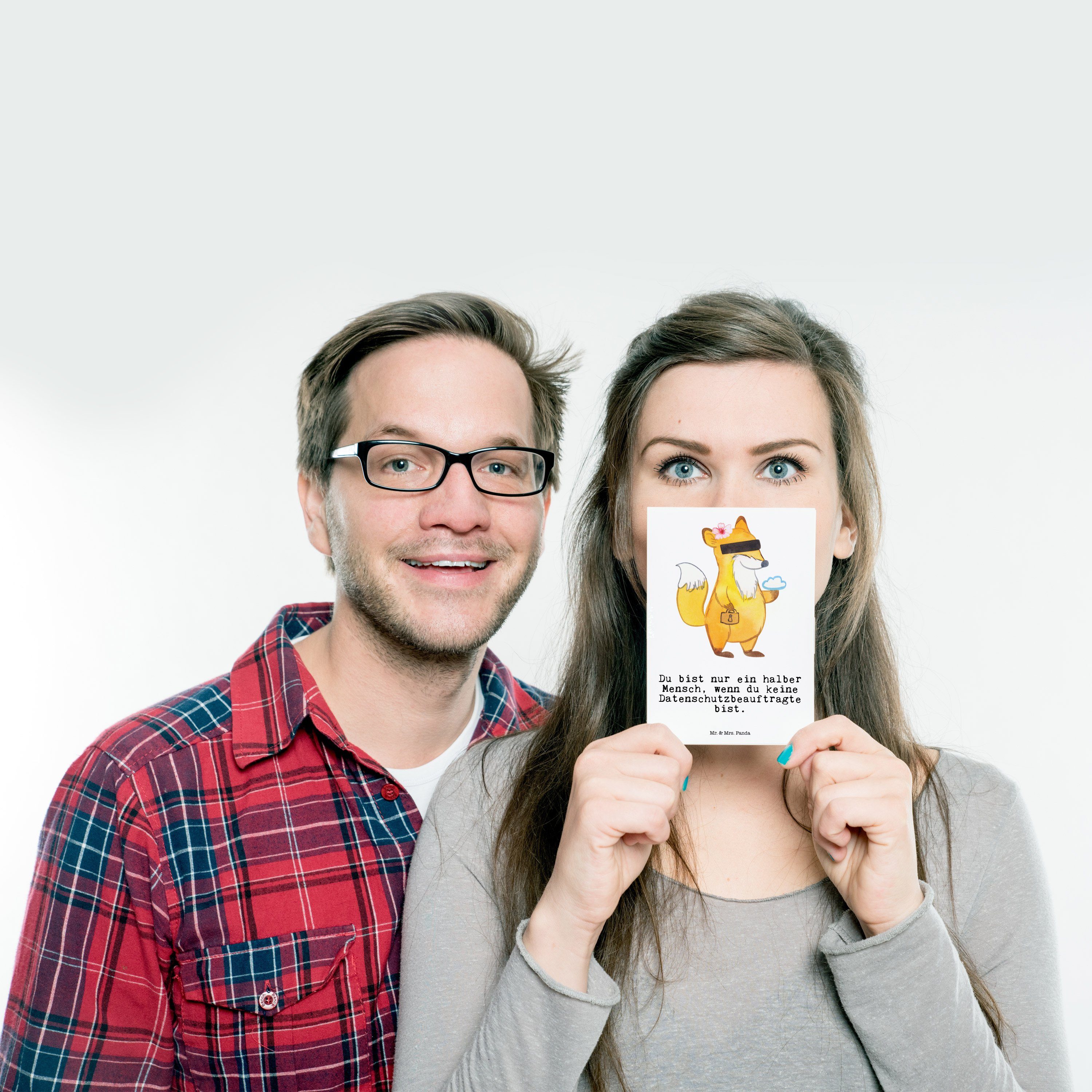 Panda Mr. & Postkarte Datenschutzbeauftragte Geburtstagskarte Weiß - Herz mit Geschenk, Mrs. -