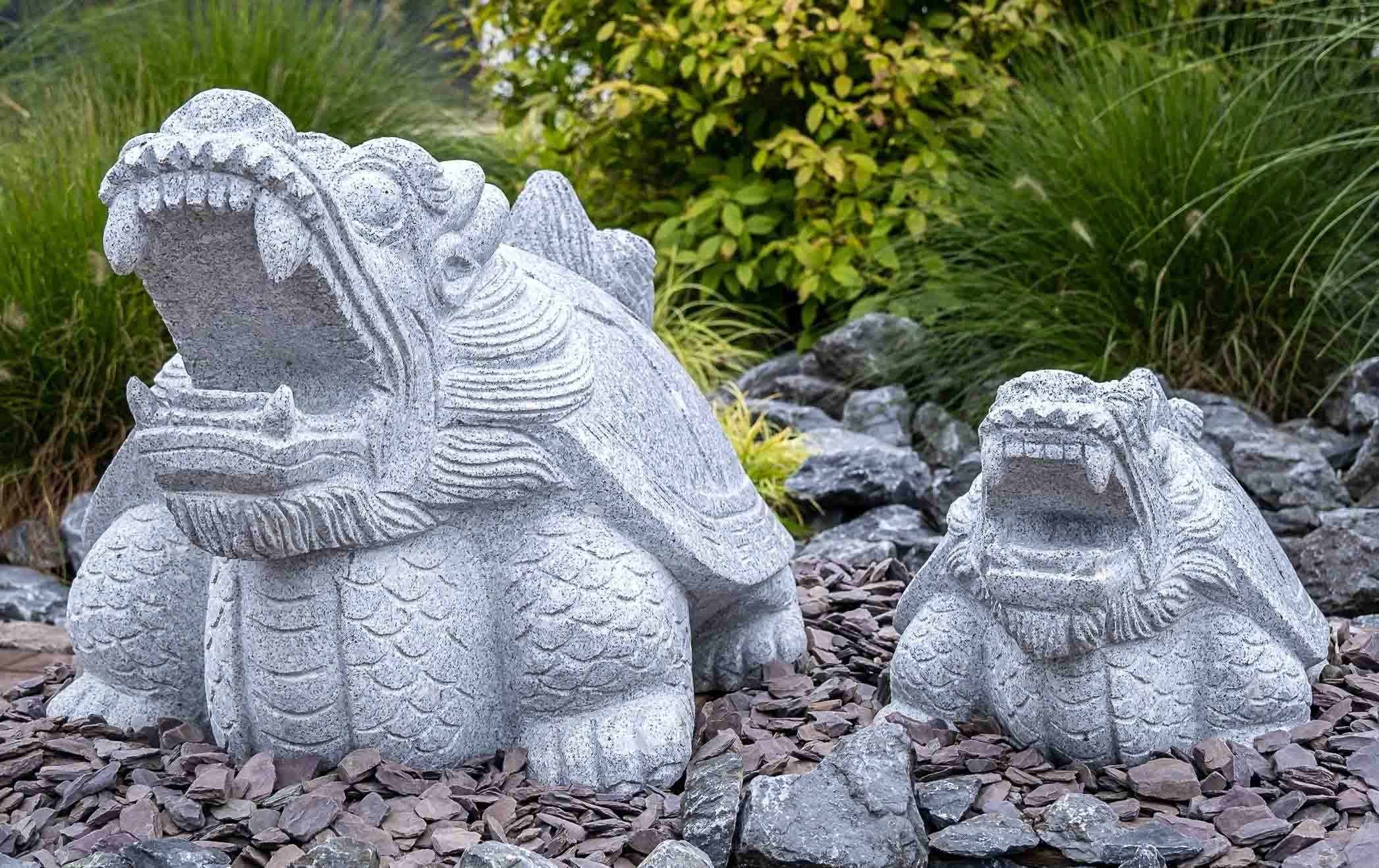 IDYL Gartenfigur IDYL Granit-Stein Tierfigur Drachenschildkröte, Granit – ein Naturprodukt – sehr robust – witterungsbeständig gegen Frost, Regen und UV-Strahlung.