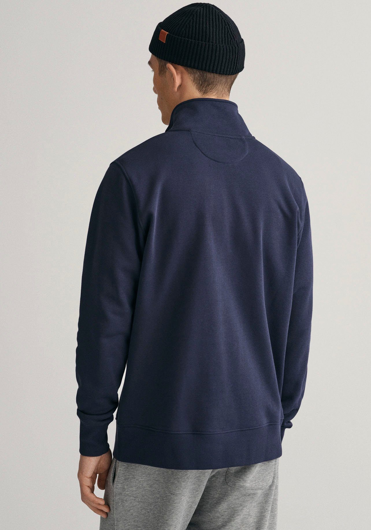 Sweatshirt blue SWEAT Gant der Brust HALF REG SHIELD mit ZIP Logostickerei evening auf