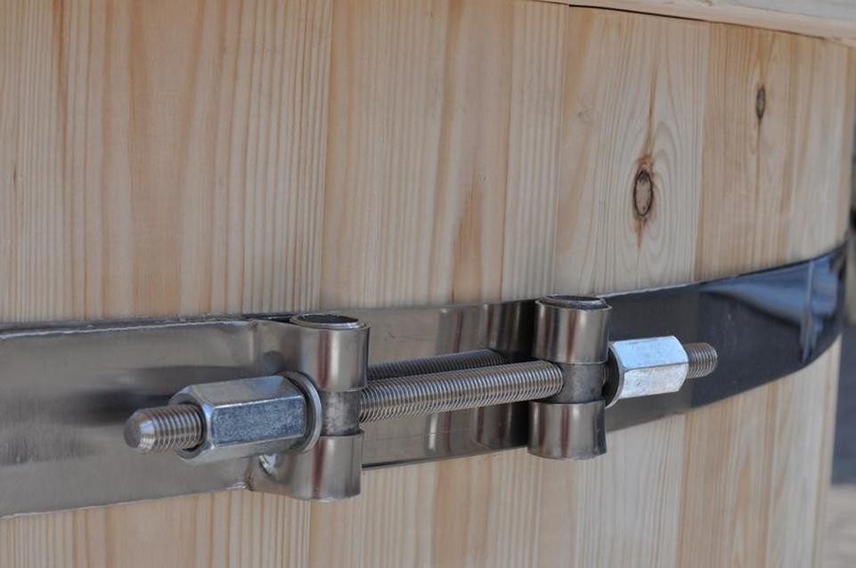 JVmoebel Whirlpool-Badewanne Sprudelbad aus Holz in Braun mit Massagefunktion für Entspannung, Made in Europe