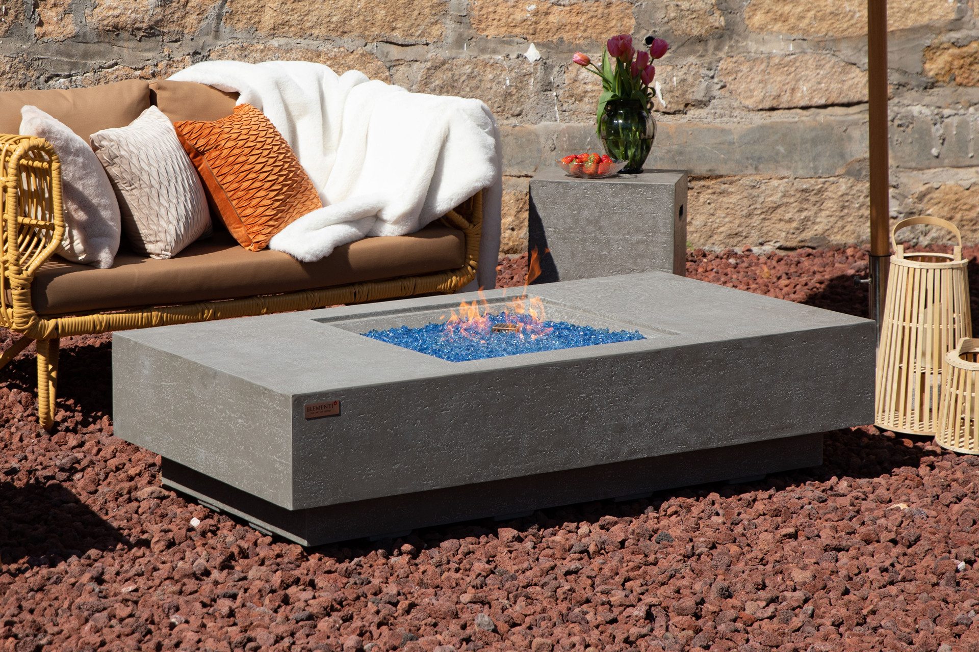 ELEMENTI Feuertisch MONTE CARLO Feuerstelle aus Beton - Komplett-Set mit Zubehör, (SET, 1-St., inkl. mehreren Komponenten), Beton,(152x81x35cm)