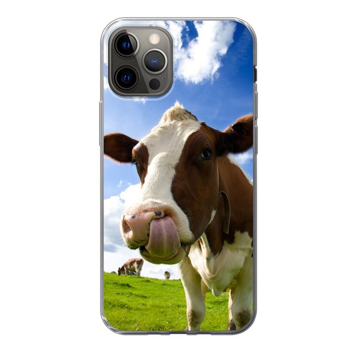 MuchoWow Handyhülle Kuh - Bauernhof - Gras Handyhülle Apple iPhone 12 Pro Smartphone-Bumper Print Handy
