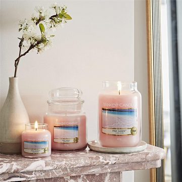 Yankee Candle Duftkerze Pink Sands, im Glas, frischer Zitrusduft mit duftenden Blumen und Vanille