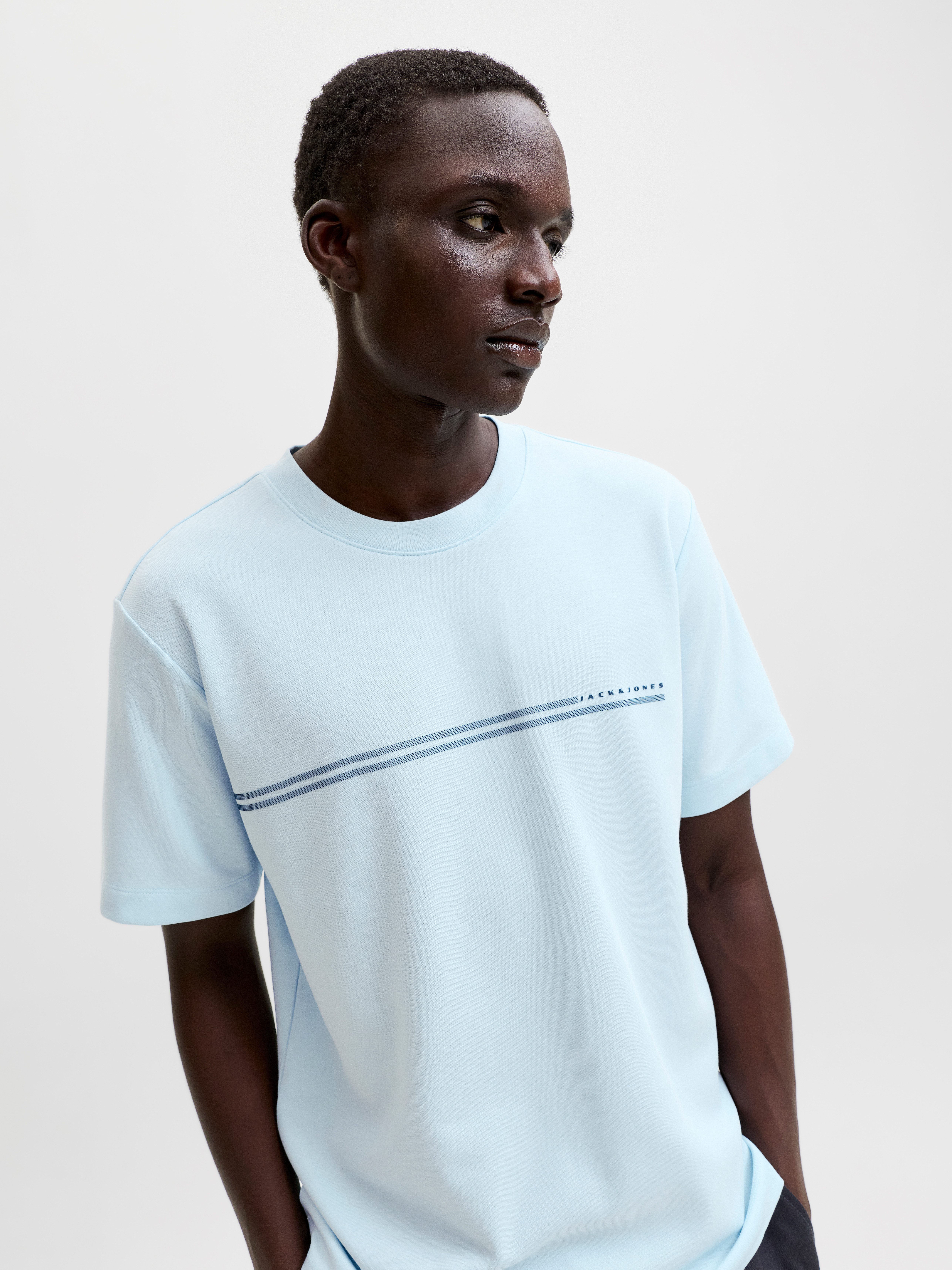 Jack & Jones Kurzarmshirt JCOFUSION CHEST BRAND TEE SS CREW SN Materialmix, regular fit – Bild 2 von 5